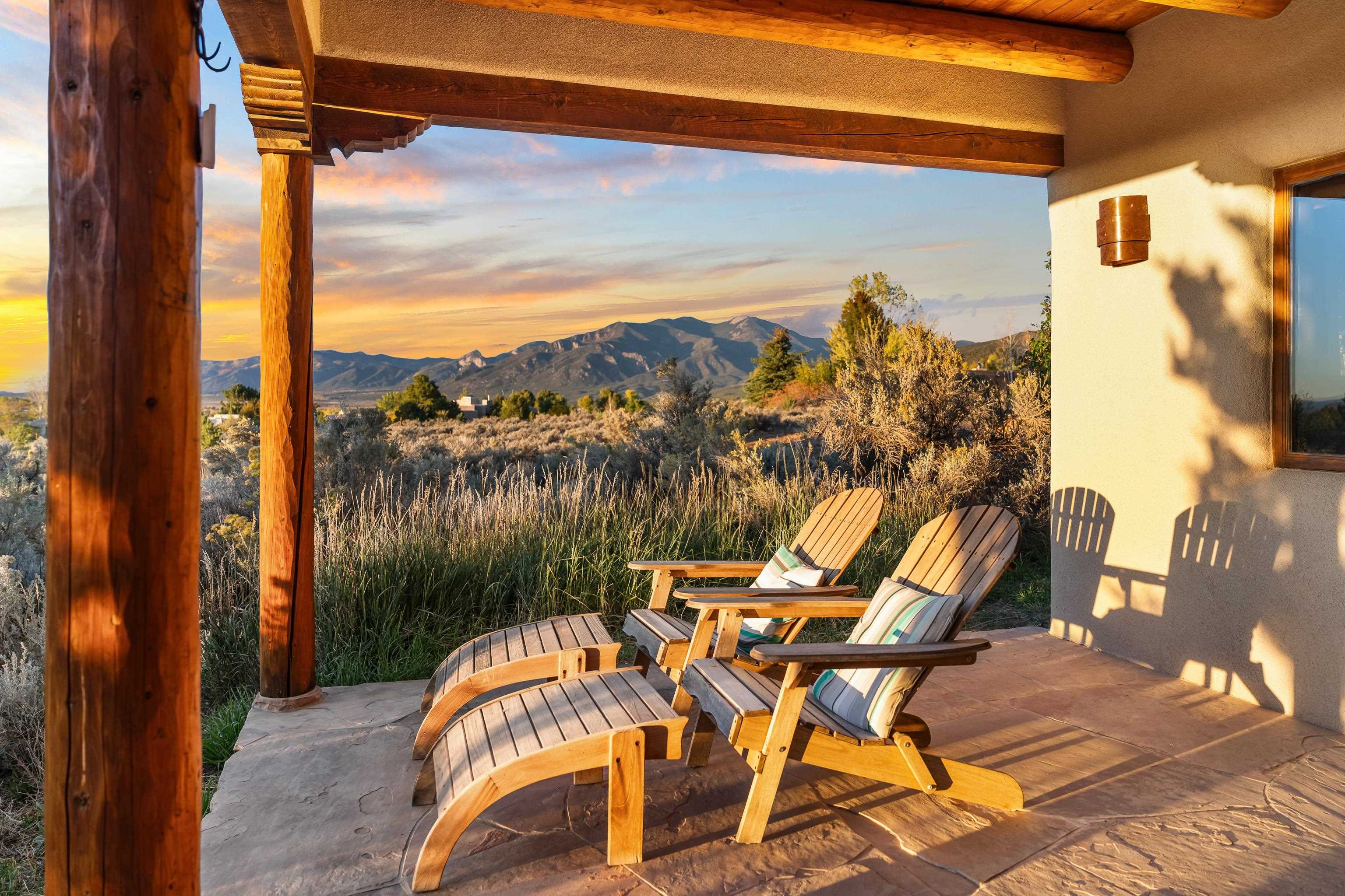 Taos, New Mexico 87571, United States, 4 Bedrooms Bedrooms, ,3 BathroomsBathrooms,Residential,Active,227900