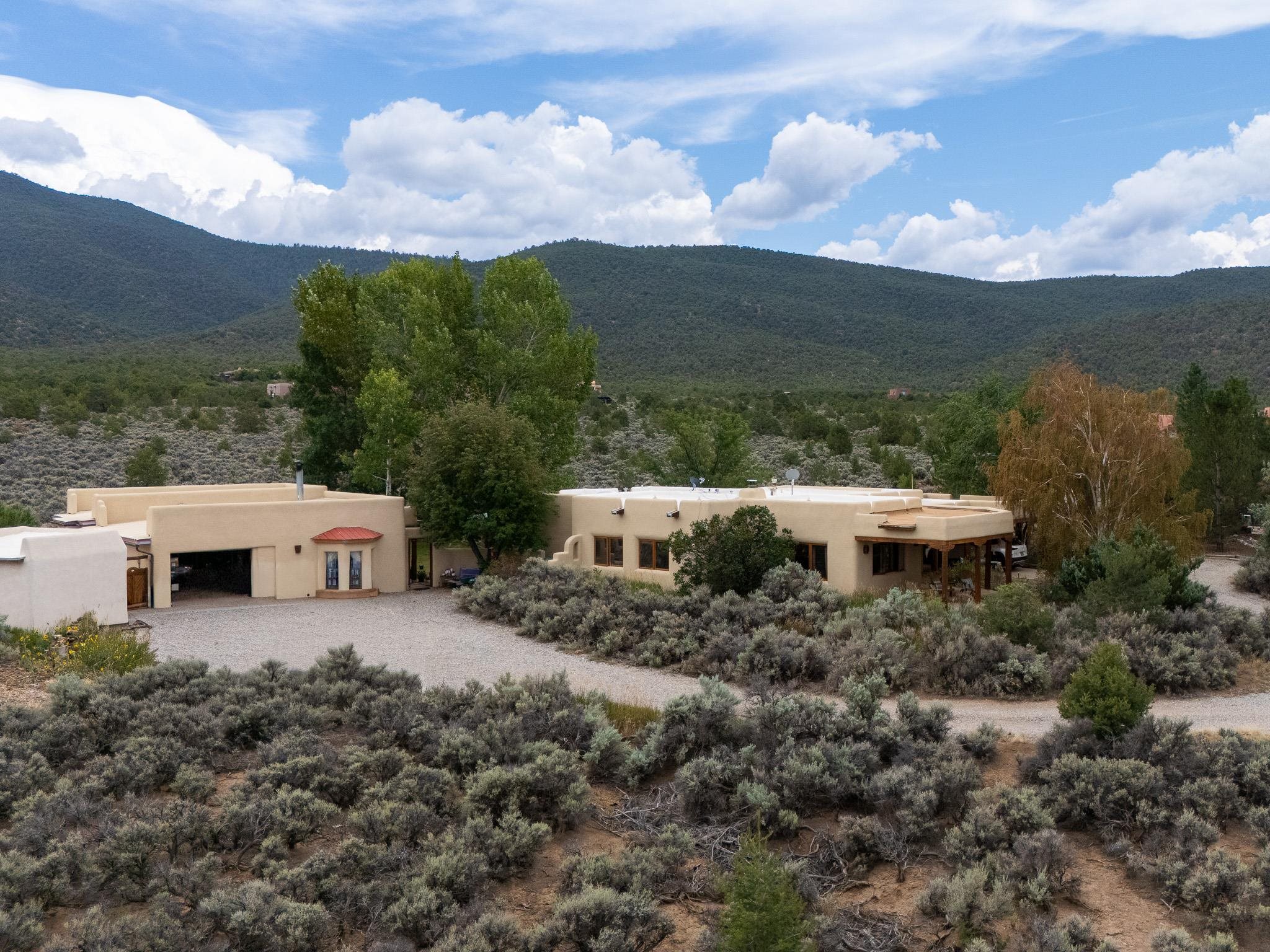 Taos, New Mexico 87571, United States, 4 Bedrooms Bedrooms, ,3 BathroomsBathrooms,Residential,Active,227900