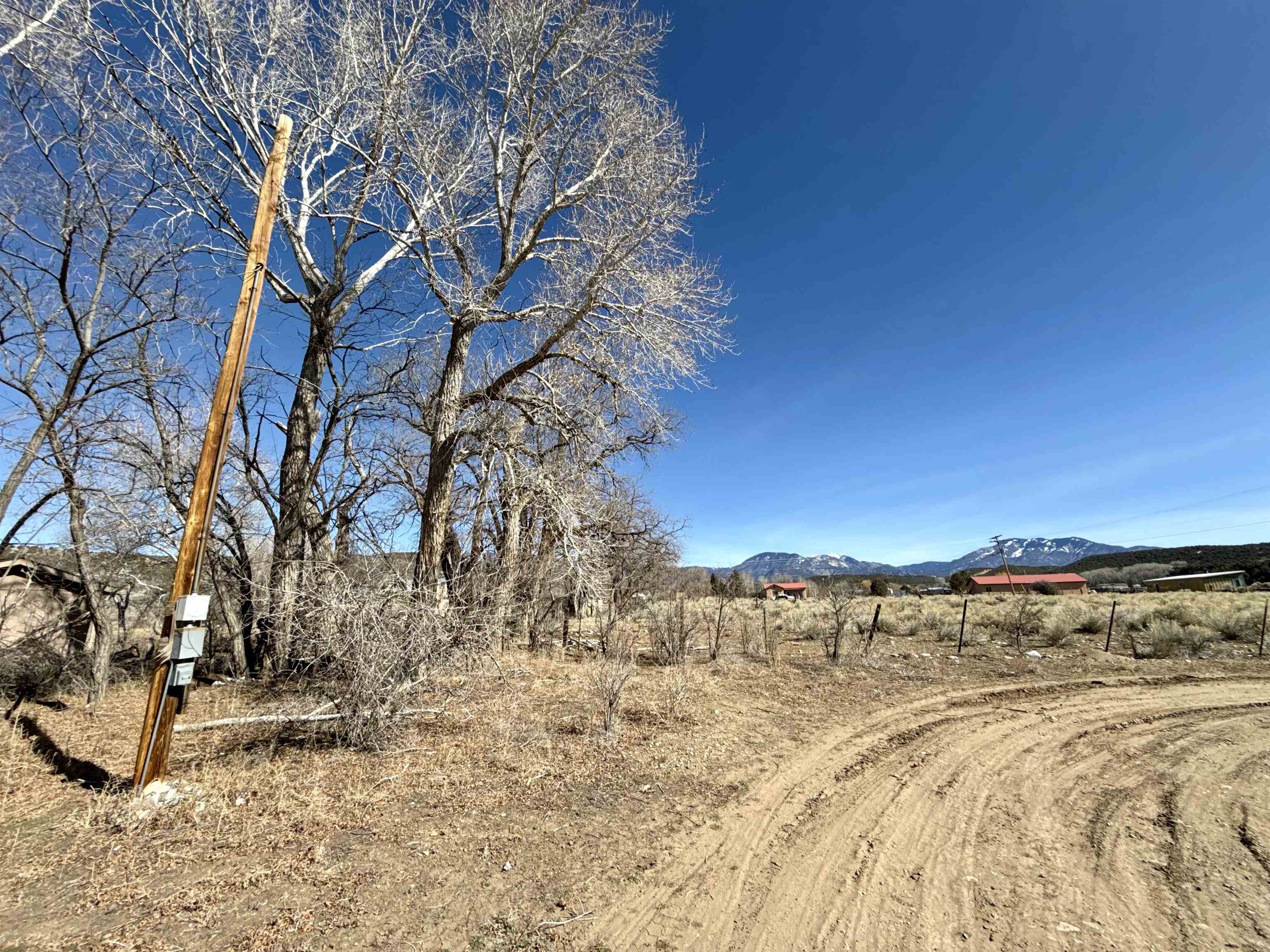 1 Plus Acres Off Highway 522, Arroyo Hondo, New Mexico image 12