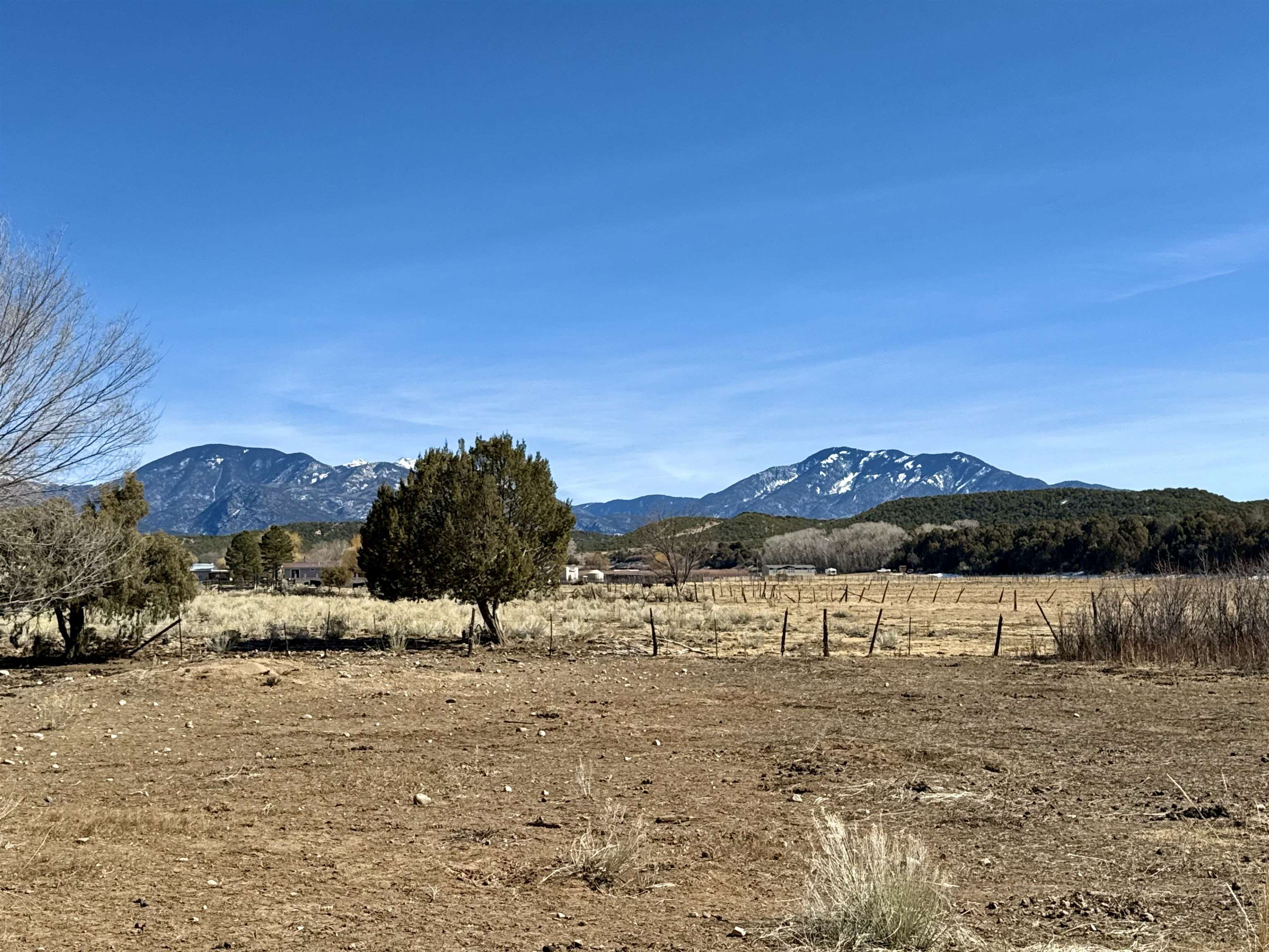 1 Plus Acres Off Highway 522, Arroyo Hondo, New Mexico image 24