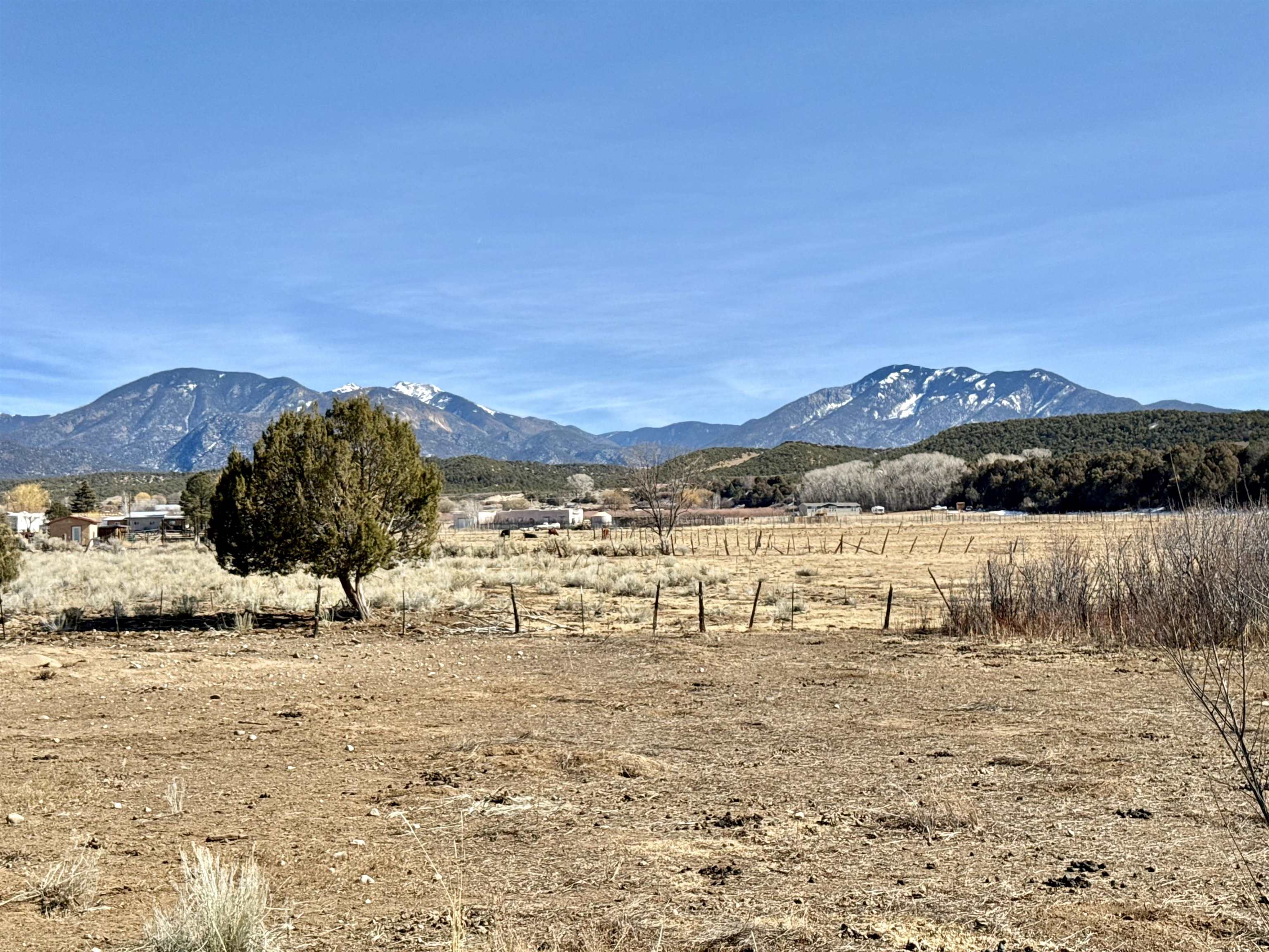 1 Plus Acres Off Highway 522, Arroyo Hondo, New Mexico image 23