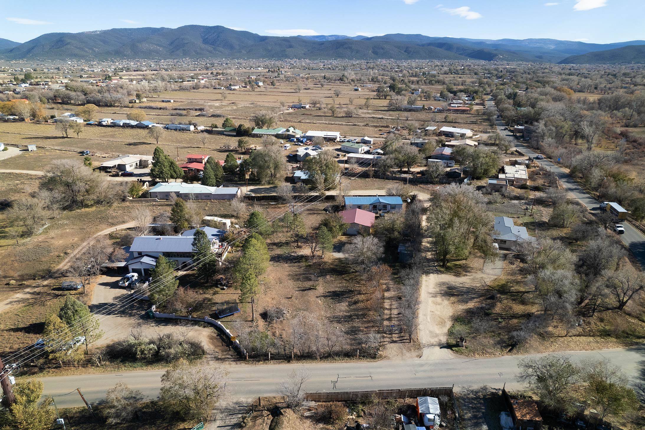 1103 Camino Del Medio, Ranchos de Taos, New Mexico image 9