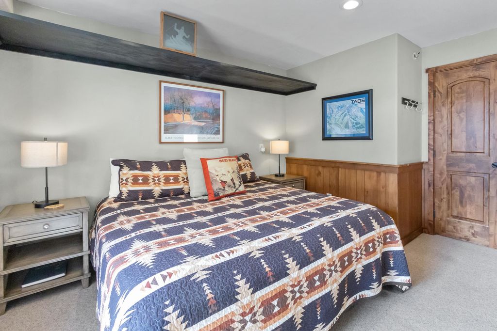 Photo of 5 Ernie Blake Road #301-302, Taos Ski Valley, NM 87525 (MLS # 114194)