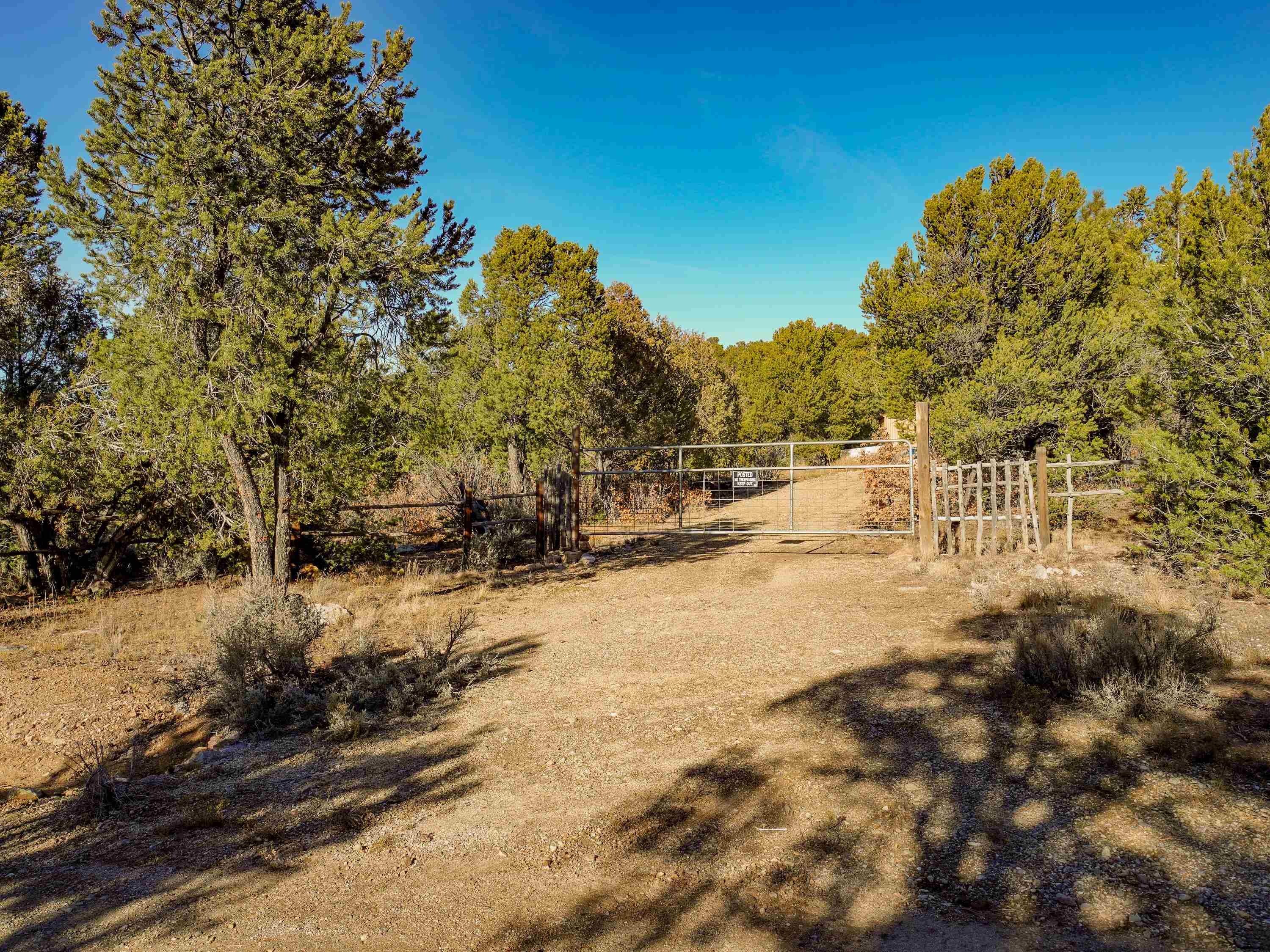 Ranchos De Taos, New Mexico 87557, United States, ,Land,Active,249328