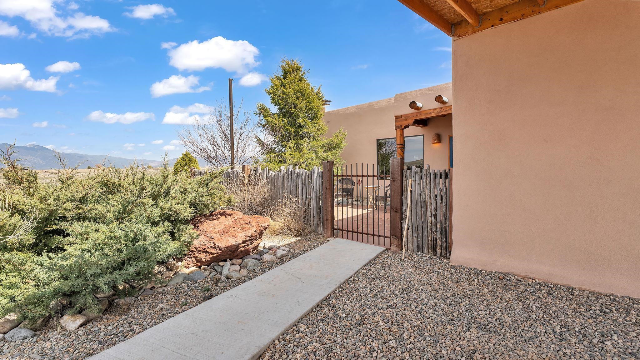 91G Tomas H Romero Road #G, Ranchos de Taos, New Mexico image 5
