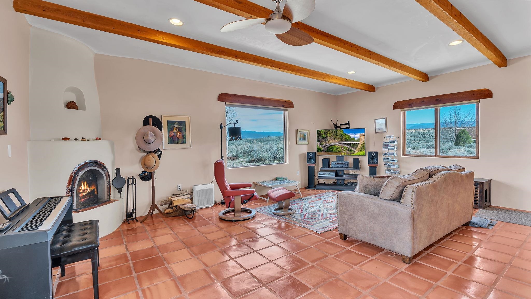 91G Tomas H Romero Road #G, Ranchos de Taos, New Mexico image 8