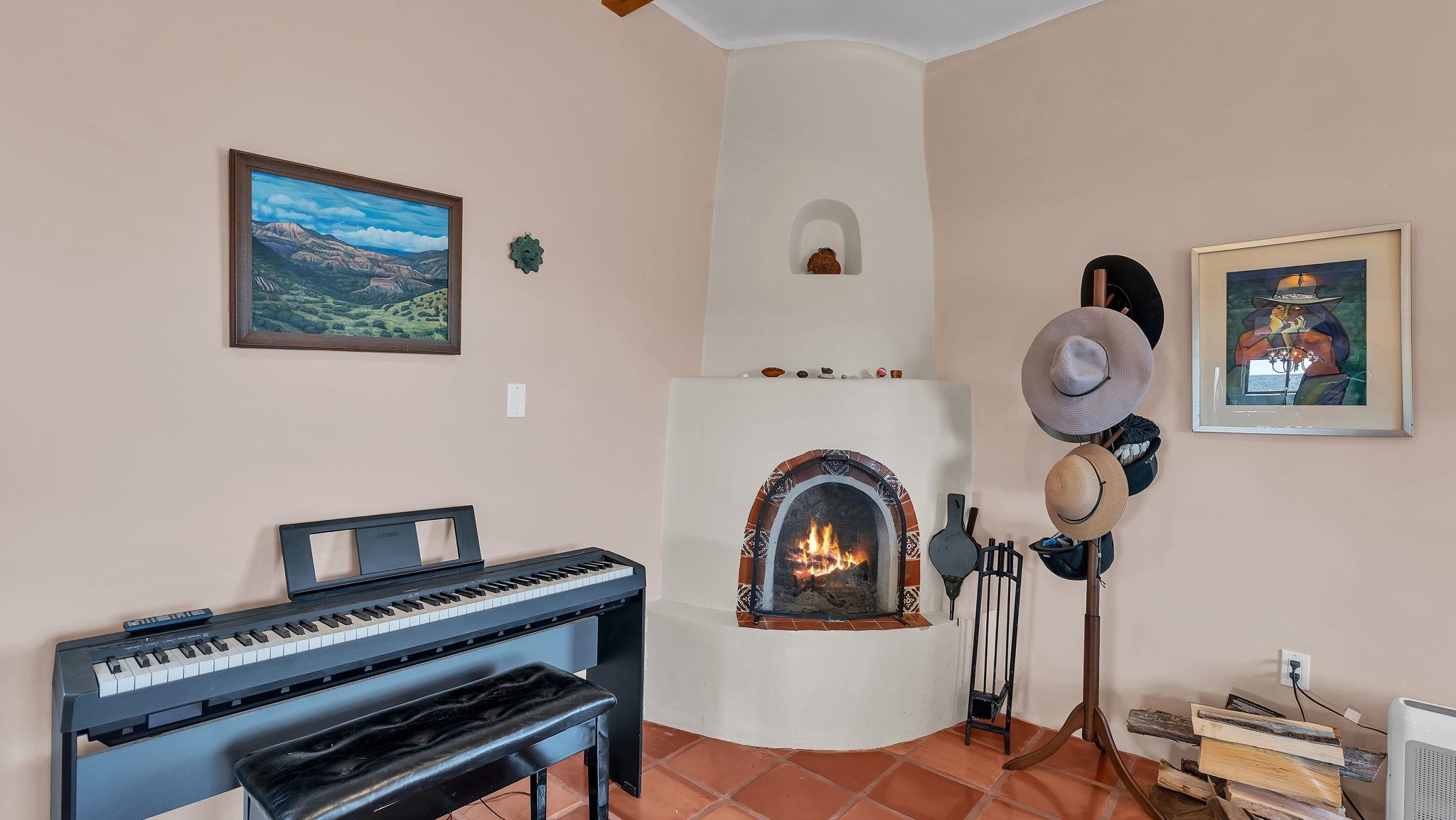 91G Tomas H Romero Road #G, Ranchos de Taos, New Mexico image 12