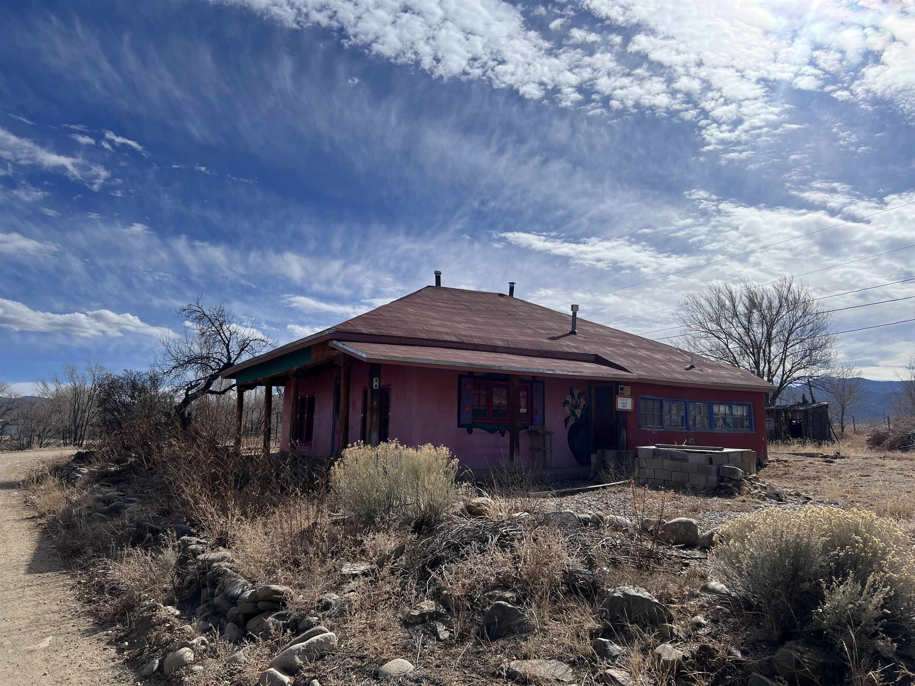 28 Hilltop Road, Ranchos de Taos, New Mexico image 2