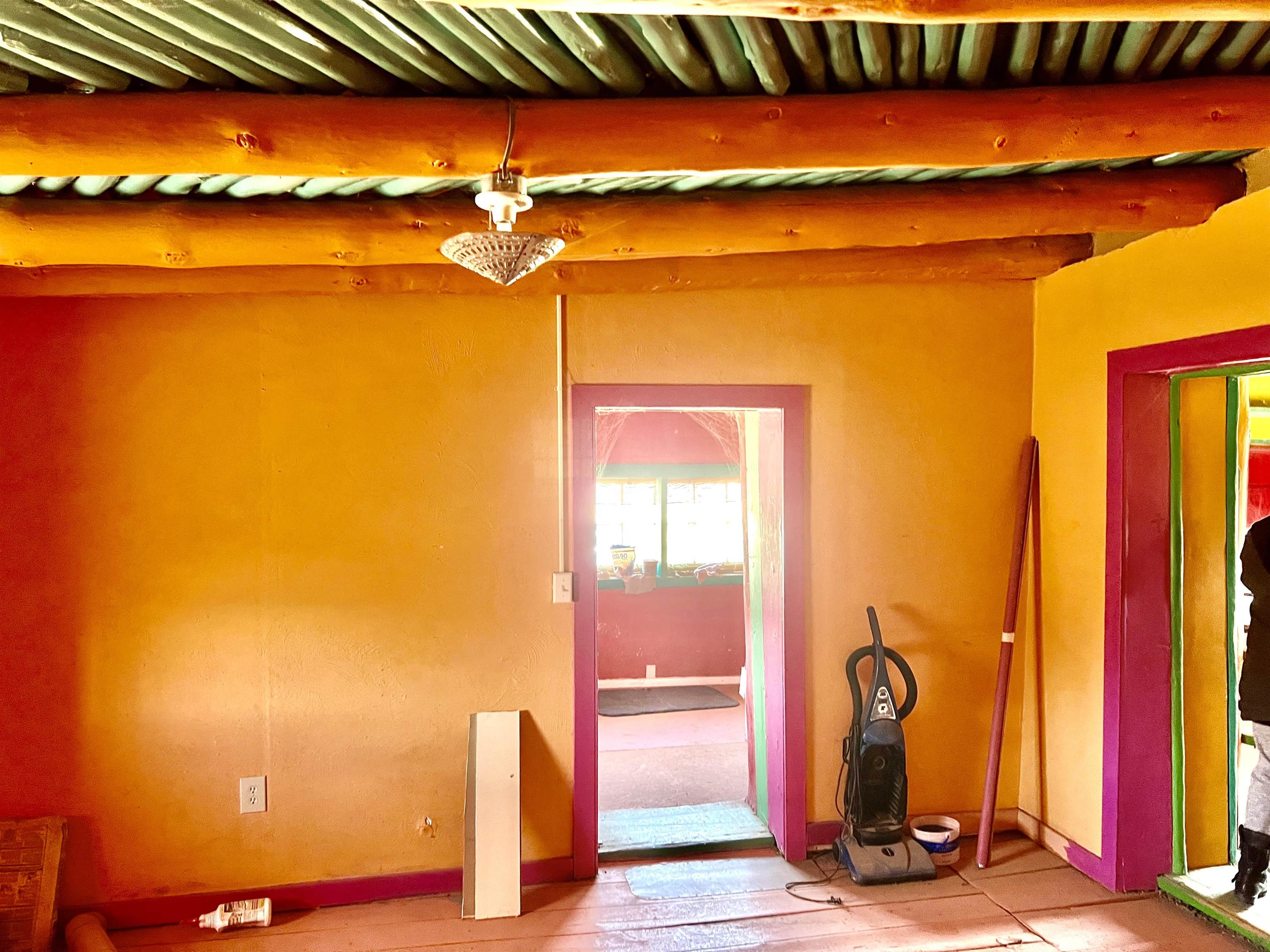 28 Hilltop Road, Ranchos de Taos, New Mexico image 11