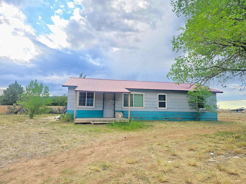 Photo of 13 Gonzales Rd, Questa, NM 87556 (MLS # 113628)