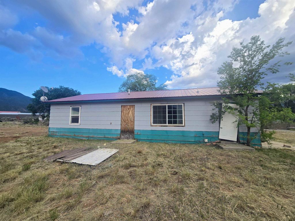 Photo of 13 Gonzales Rd, Questa, NM 87556 (MLS # 113628)