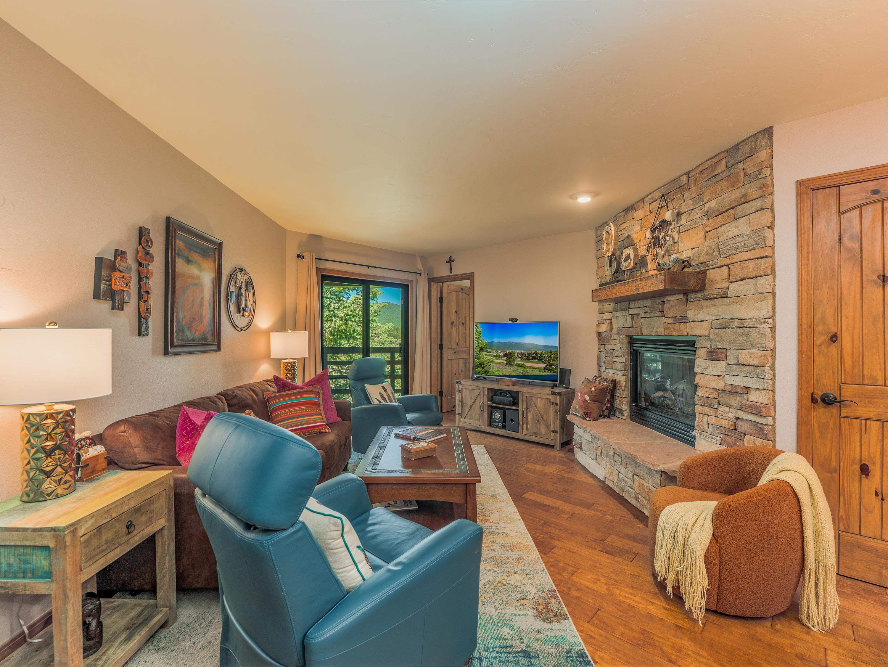 Angel Fire, New Mexico 87710, United States, 2 Bedrooms Bedrooms, ,2 BathroomsBathrooms,Residential,Active,158646