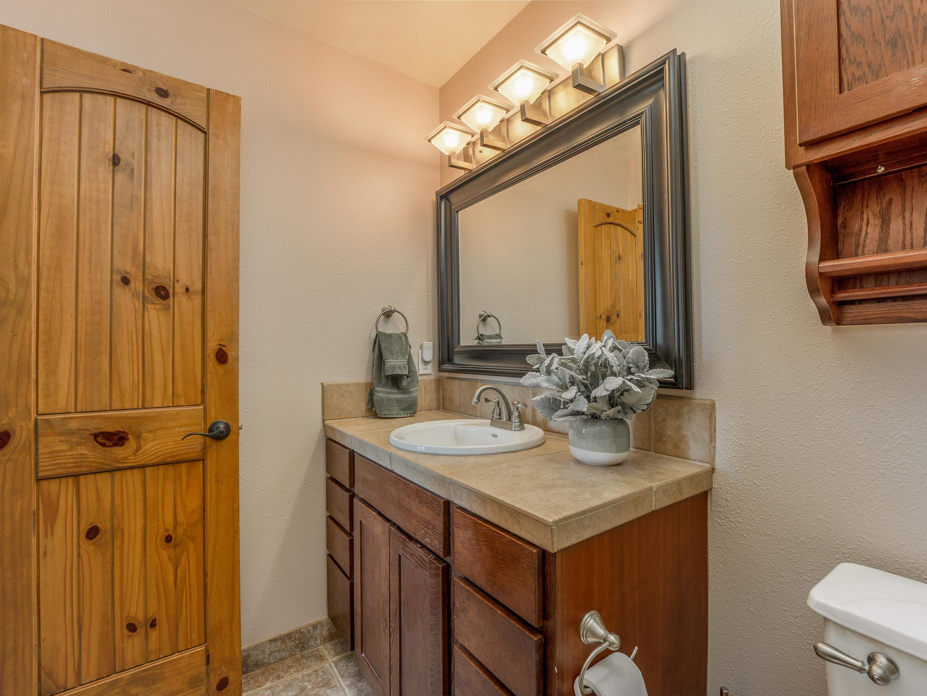 Angel Fire, New Mexico 87710, United States, 2 Bedrooms Bedrooms, ,2 BathroomsBathrooms,Residential,Active,158646