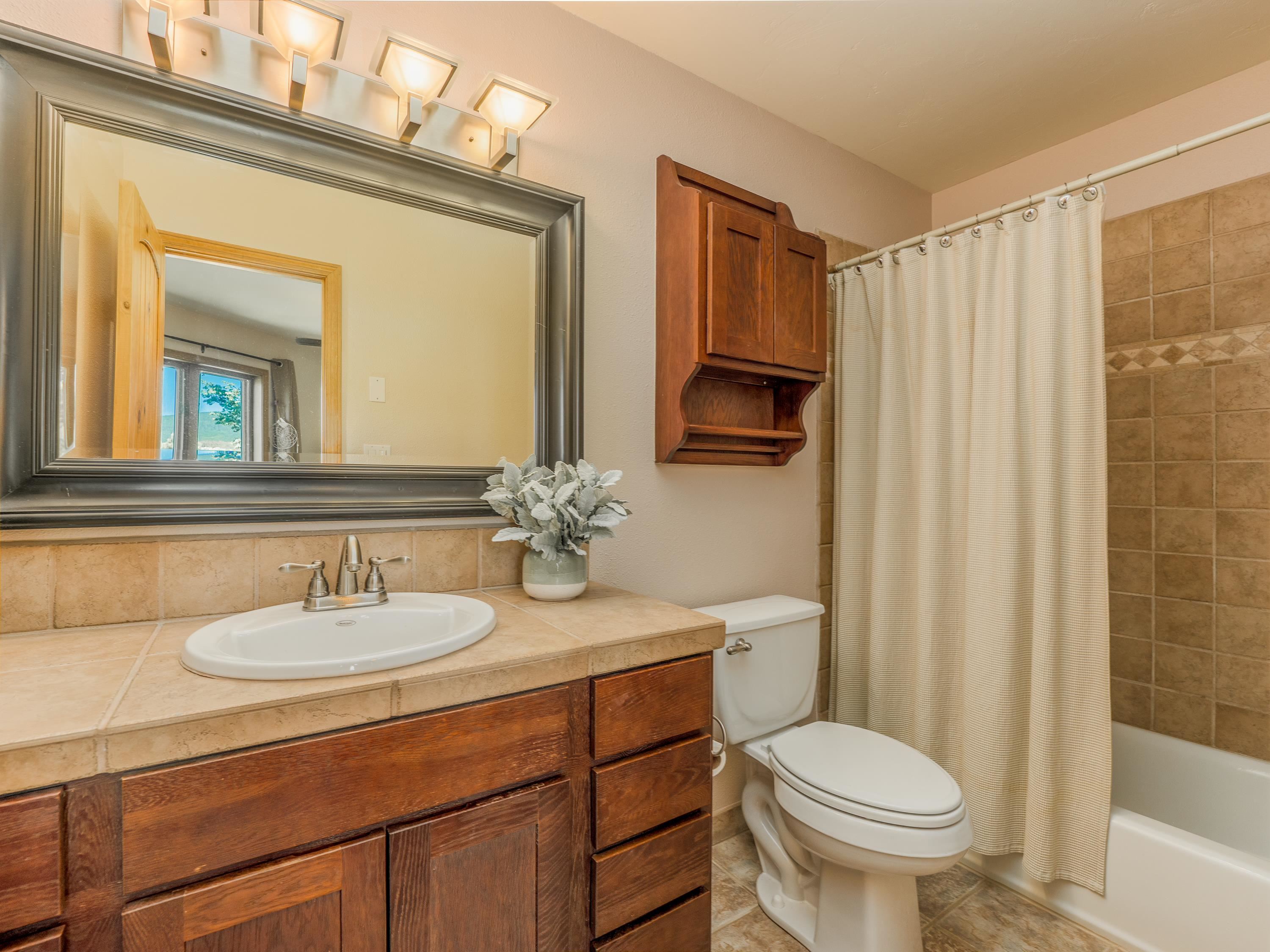 Angel Fire, New Mexico 87710, United States, 2 Bedrooms Bedrooms, ,2 BathroomsBathrooms,Residential,Active,158646