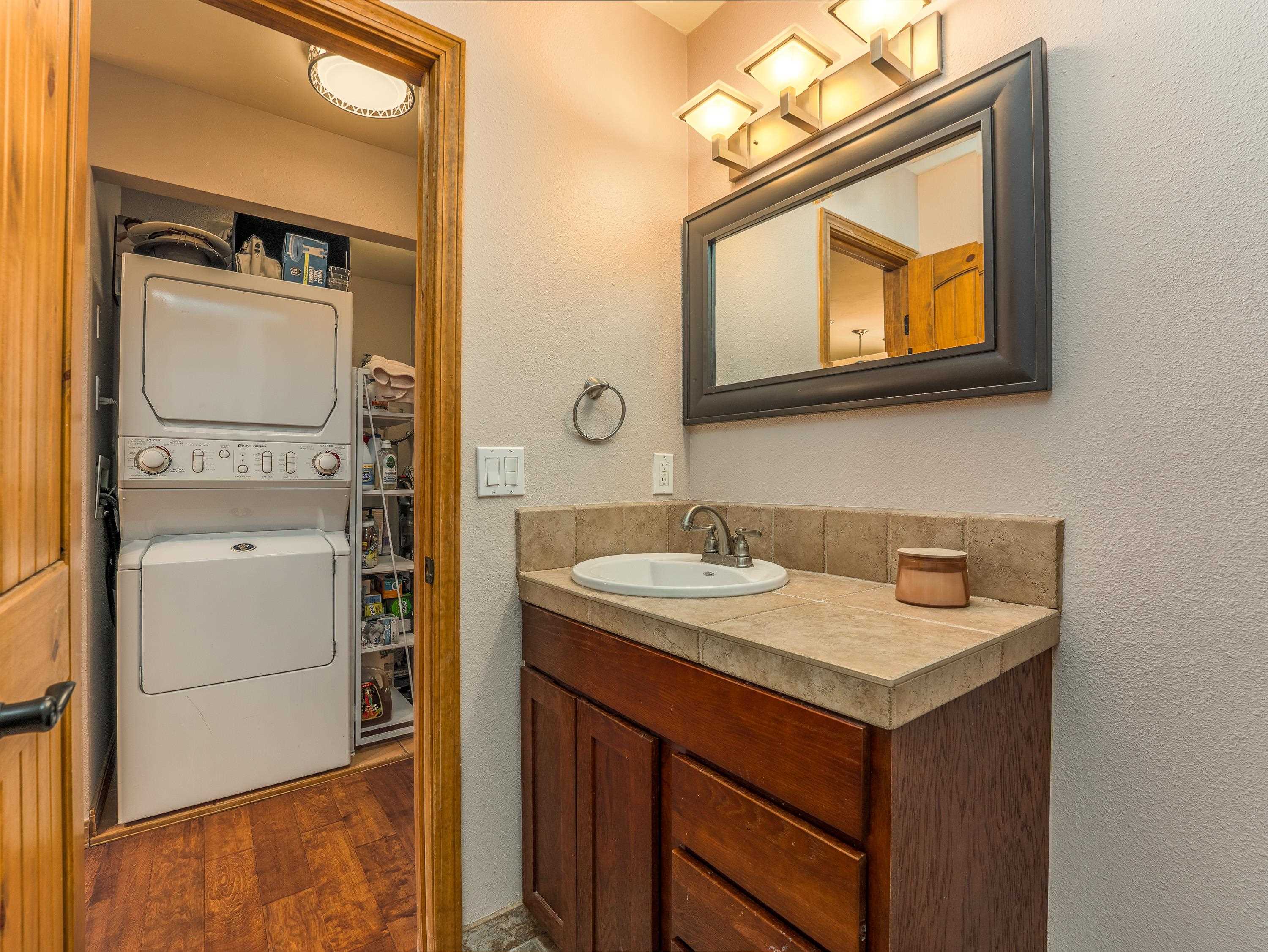 Angel Fire, New Mexico 87710, United States, 2 Bedrooms Bedrooms, ,2 BathroomsBathrooms,Residential,Active,158646