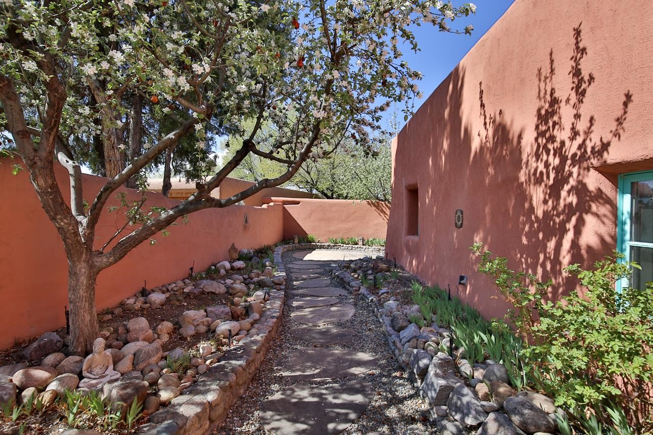 116 La Loma Plaza, Taos, New Mexico image 35