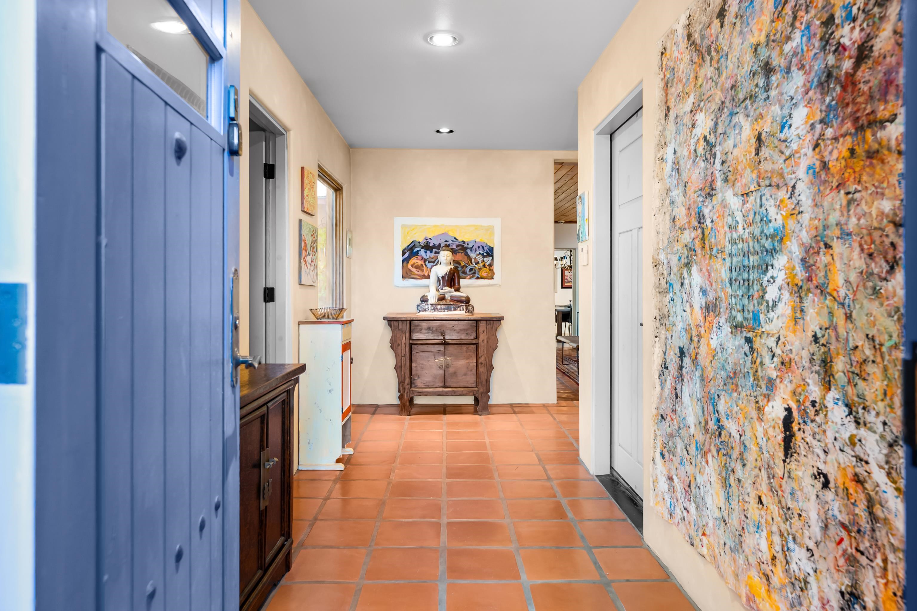 Taos, New Mexico 87571, United States, 3 Bedrooms Bedrooms, ,3 BathroomsBathrooms,Residential,Active,232448