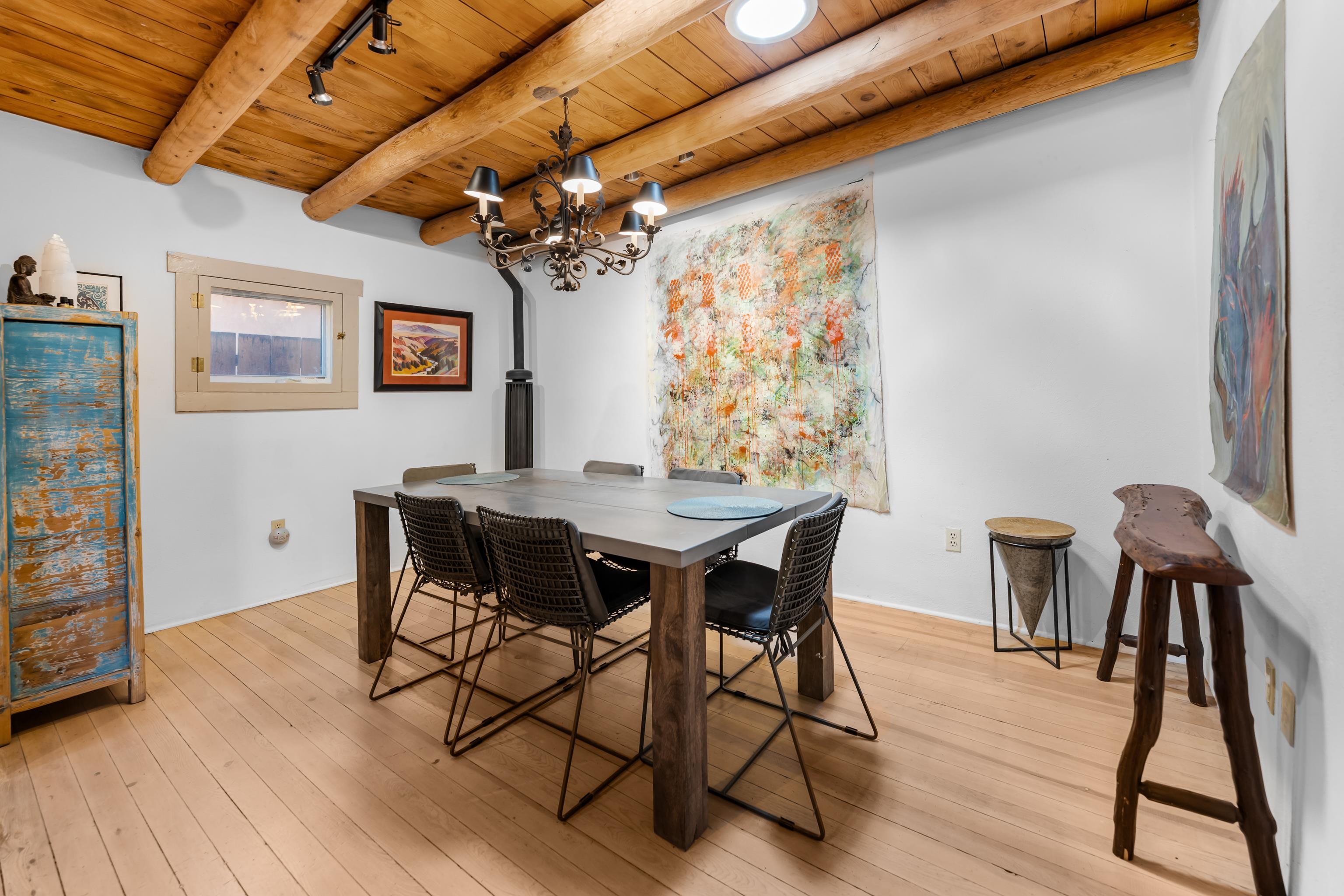 Taos, New Mexico 87571, United States, 3 Bedrooms Bedrooms, ,3 BathroomsBathrooms,Residential,Active,232448