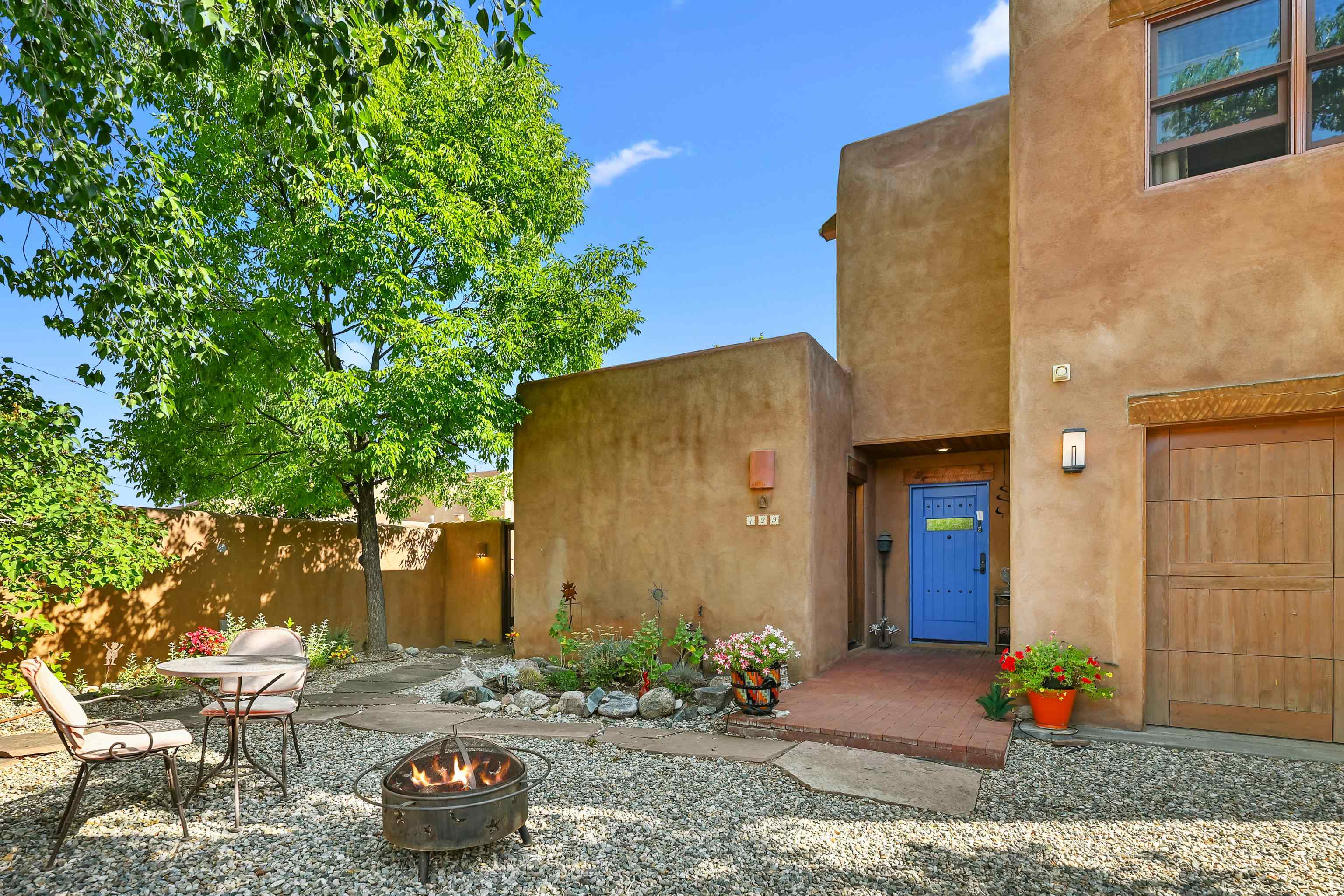 Taos, New Mexico 87571, United States, 3 Bedrooms Bedrooms, ,3 BathroomsBathrooms,Residential,Active,232448