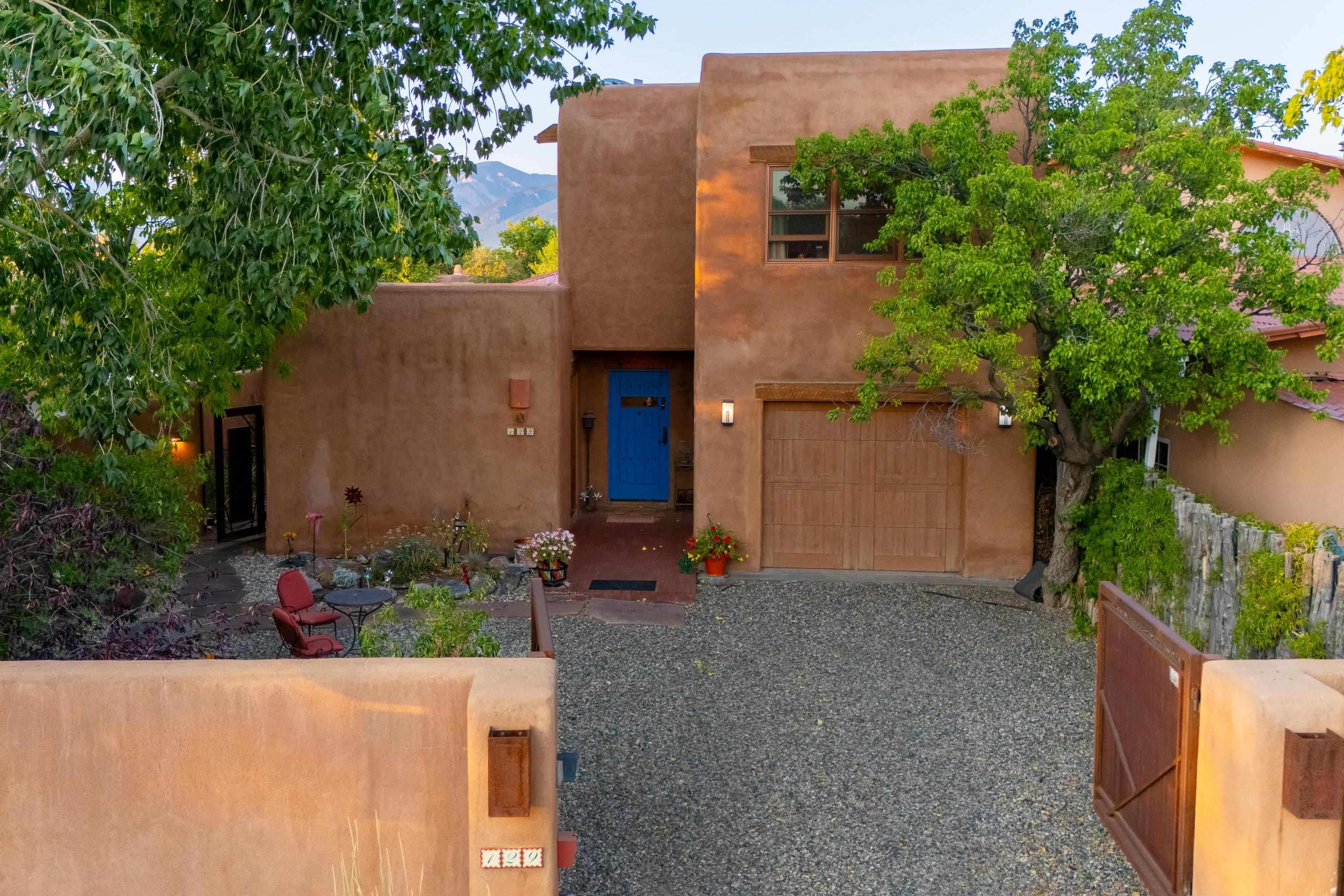 Taos, New Mexico 87571, United States, 3 Bedrooms Bedrooms, ,3 BathroomsBathrooms,Residential,Active,232448
