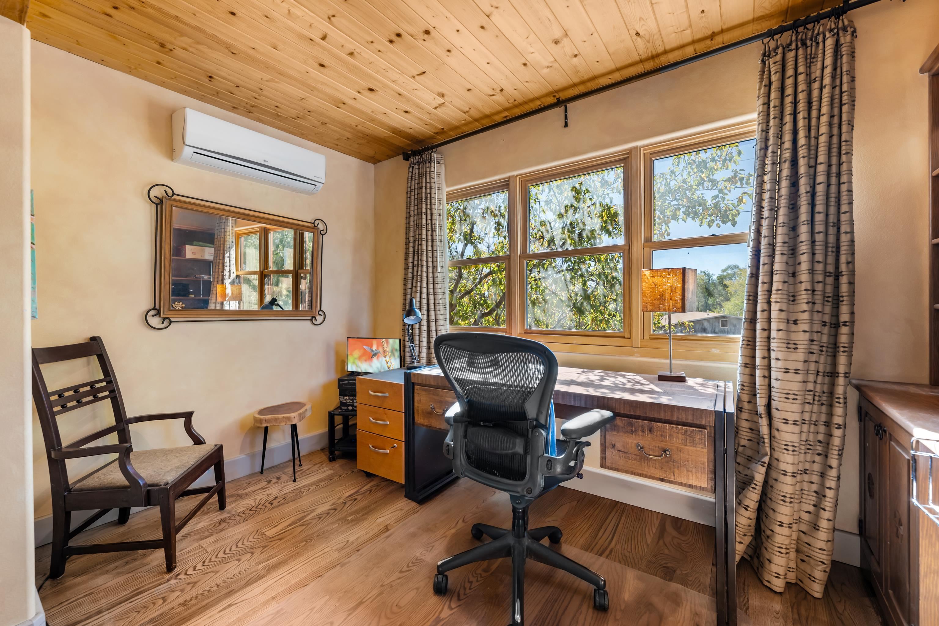 Taos, New Mexico 87571, United States, 3 Bedrooms Bedrooms, ,3 BathroomsBathrooms,Residential,Active,232448