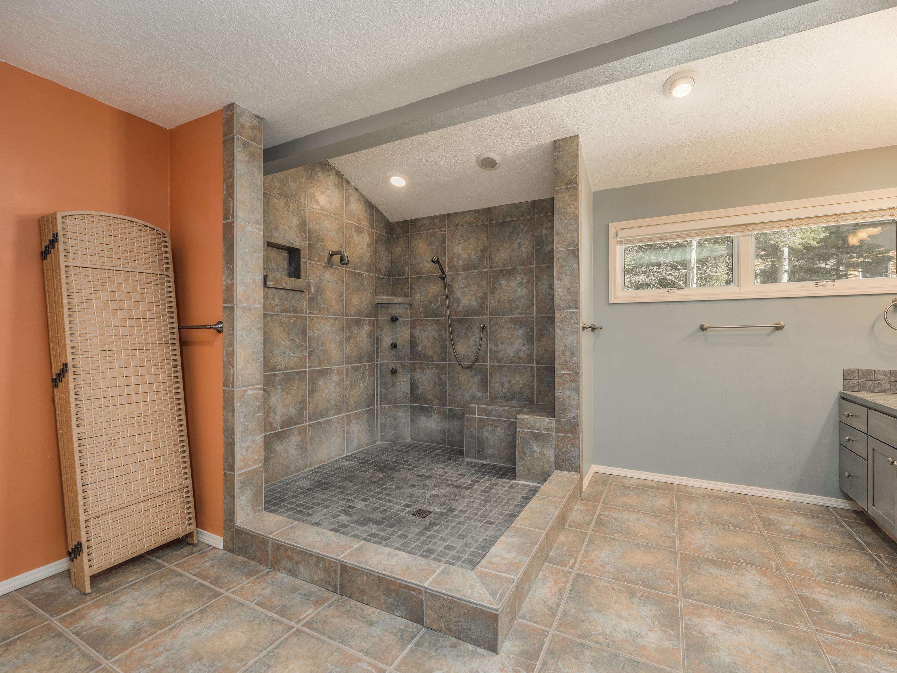 Angel Fire, New Mexico 87710, United States, 4 Bedrooms Bedrooms, ,4 BathroomsBathrooms,Residential,Active,158555