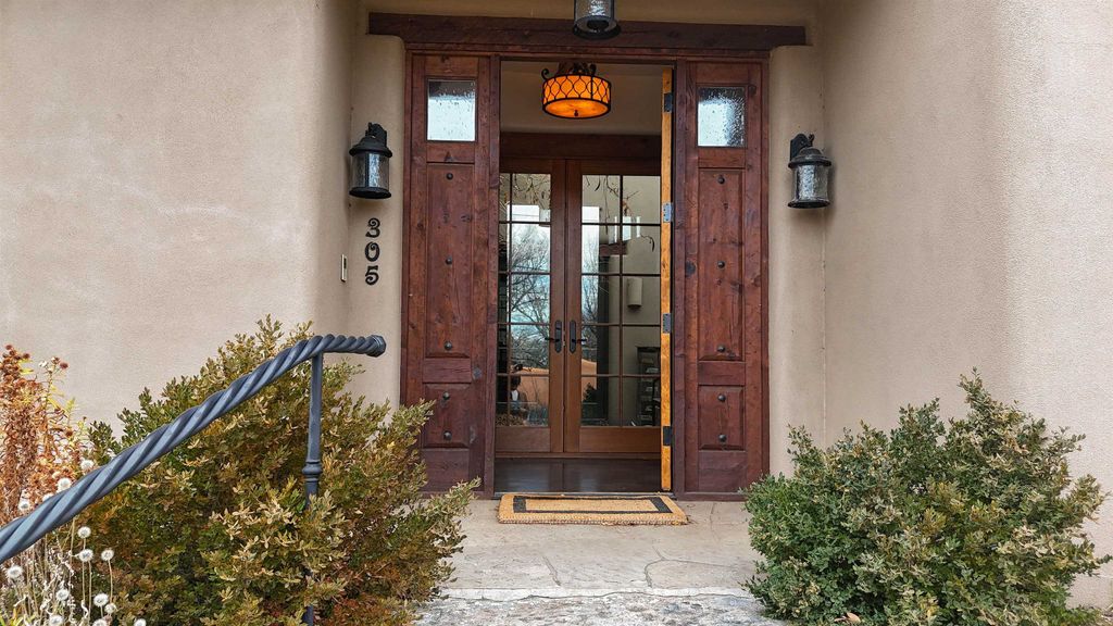 Photo of 305 DeVargas Lane, Taos, NM 87571 (MLS # 114423)