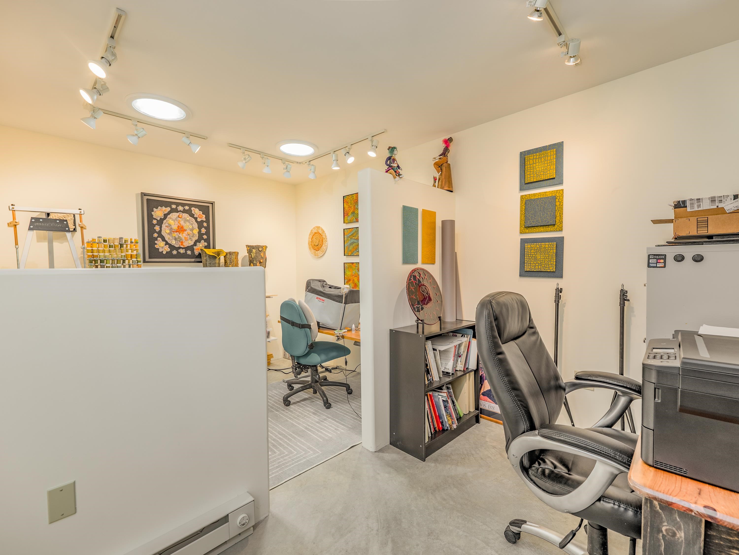 Valdez, New Mexico 87580, United States, 3 Bedrooms Bedrooms, ,2 BathroomsBathrooms,Residential,Active,208802