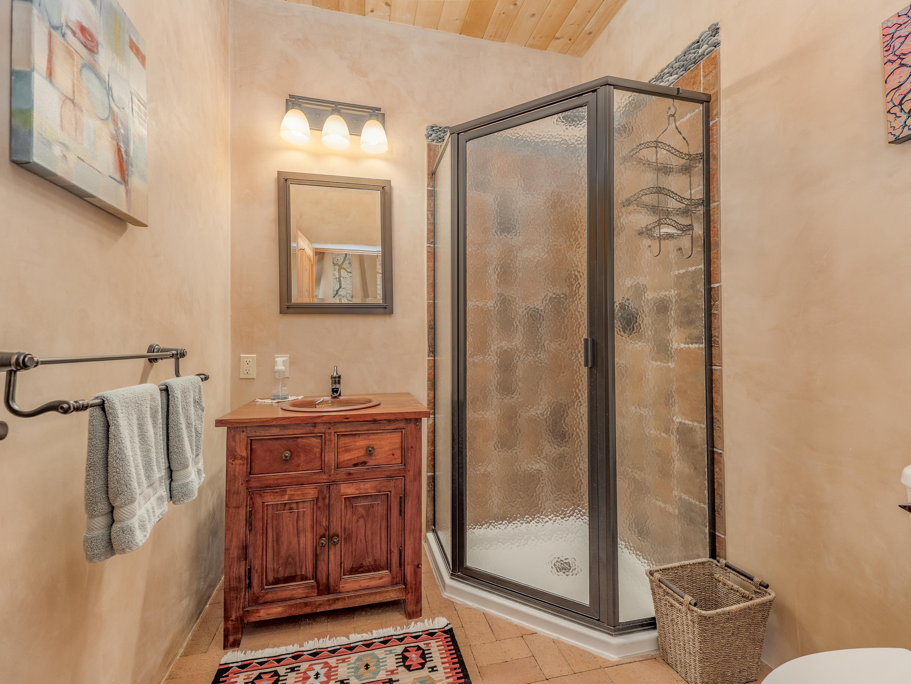 Valdez, New Mexico 87580, United States, 3 Bedrooms Bedrooms, ,2 BathroomsBathrooms,Residential,Active,208802