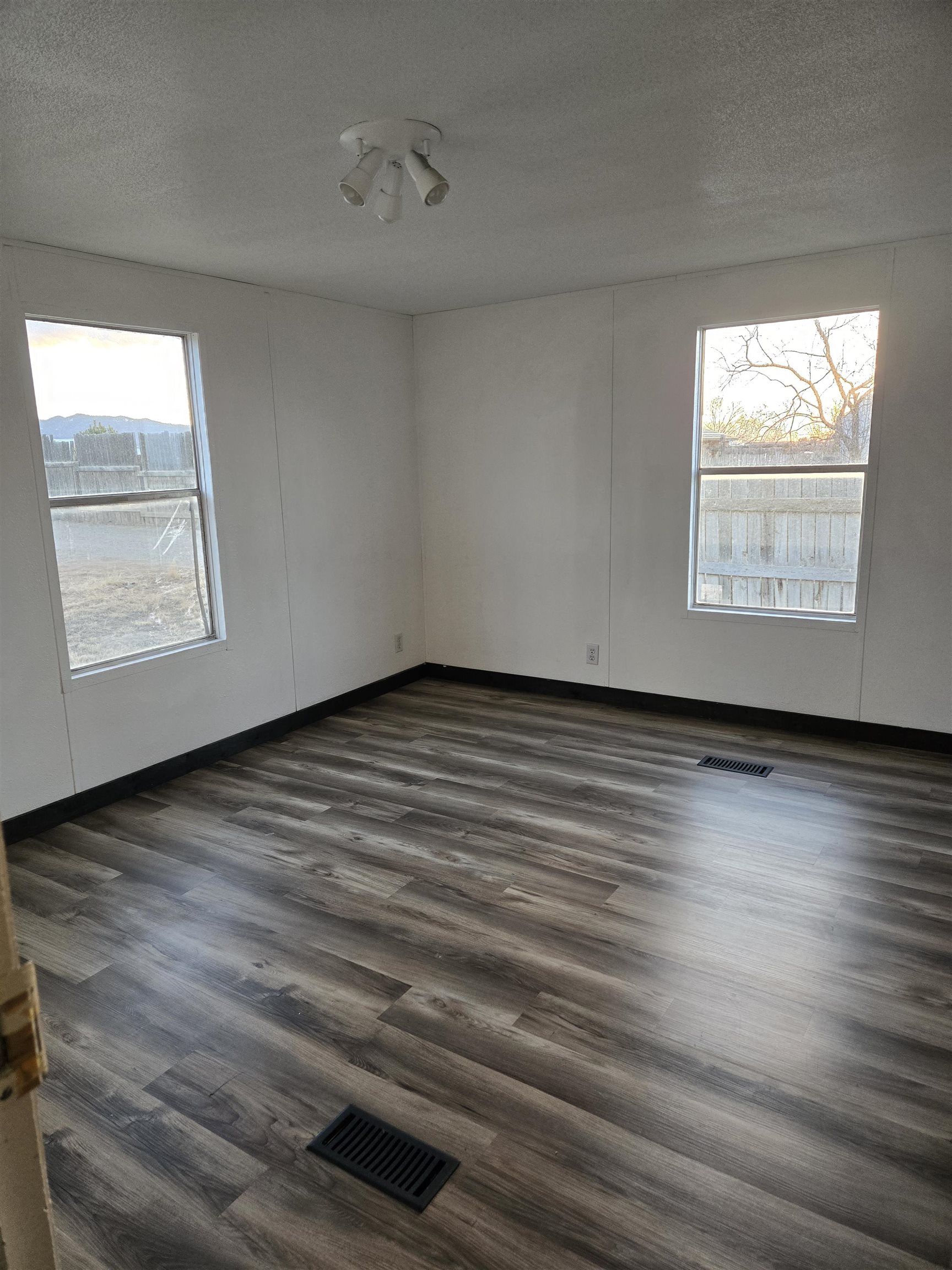 Ranchos De Taos, New Mexico 87557, United States, 3 Bedrooms Bedrooms, ,1 BathroomBathrooms,Residential,Active,235442