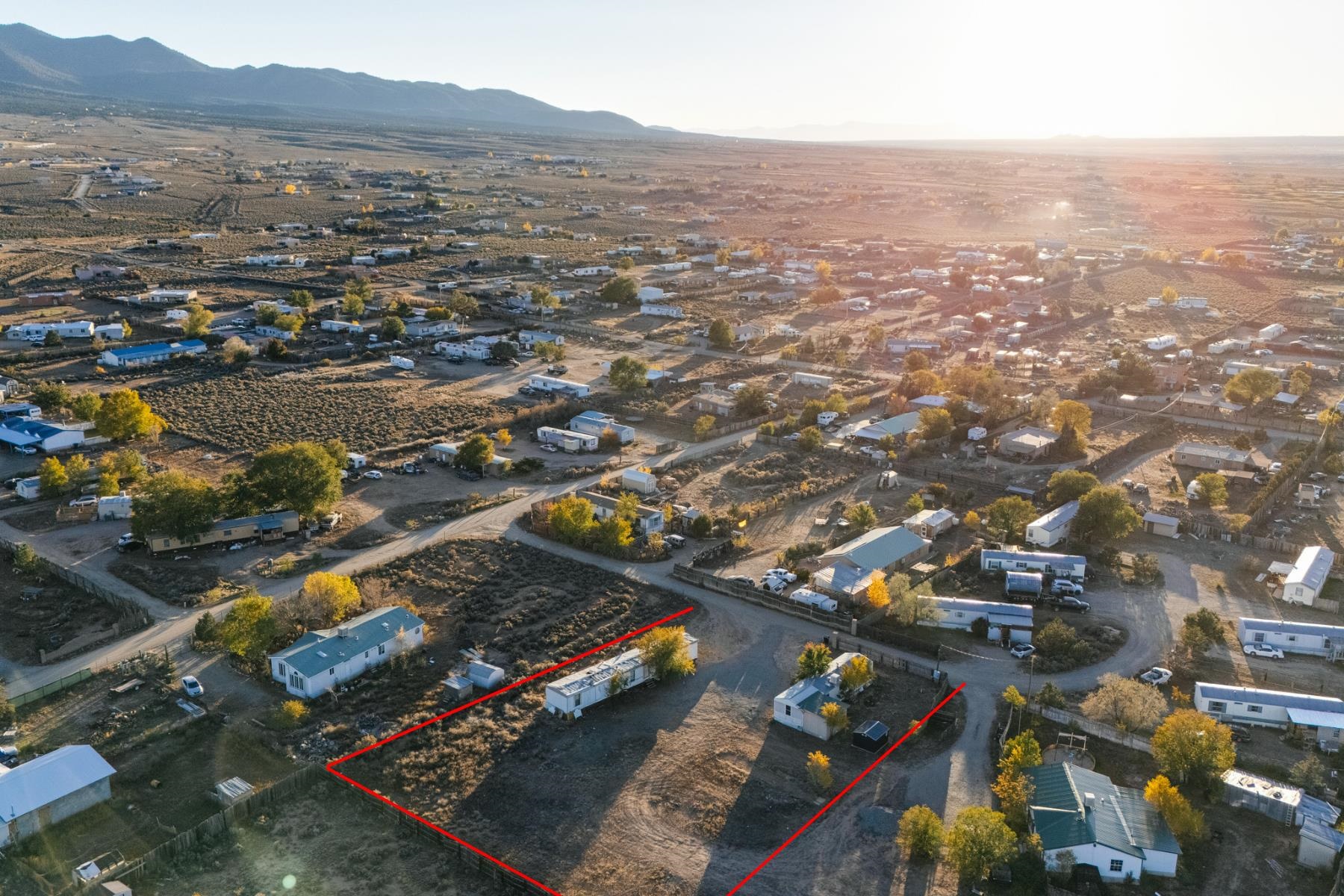 Ranchos De Taos, New Mexico 87557, United States, 3 Bedrooms Bedrooms, ,1 BathroomBathrooms,Residential,Active,235442