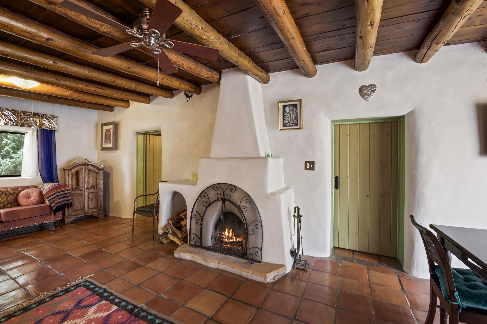 212 Peralta Street, Taos, New Mexico image 4