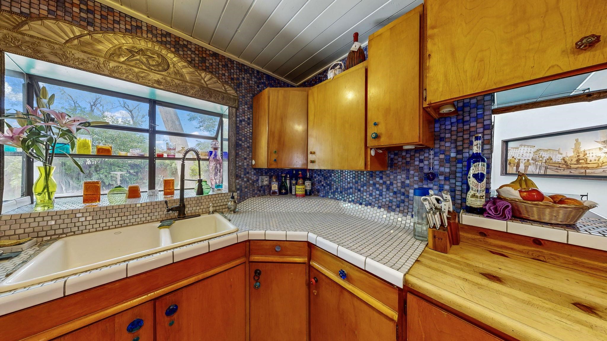 212 Peralta Street, Taos, New Mexico image 9