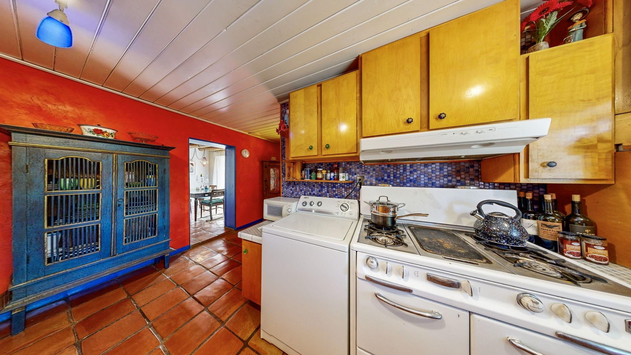 212 Peralta Street, Taos, New Mexico image 11