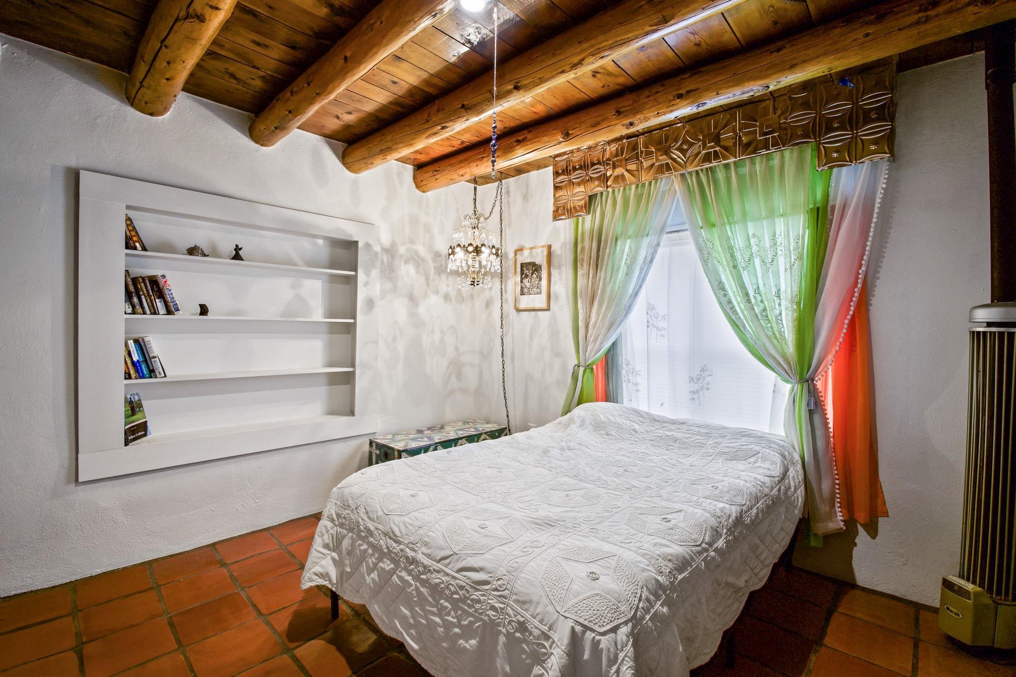 212 Peralta Street, Taos, New Mexico image 17