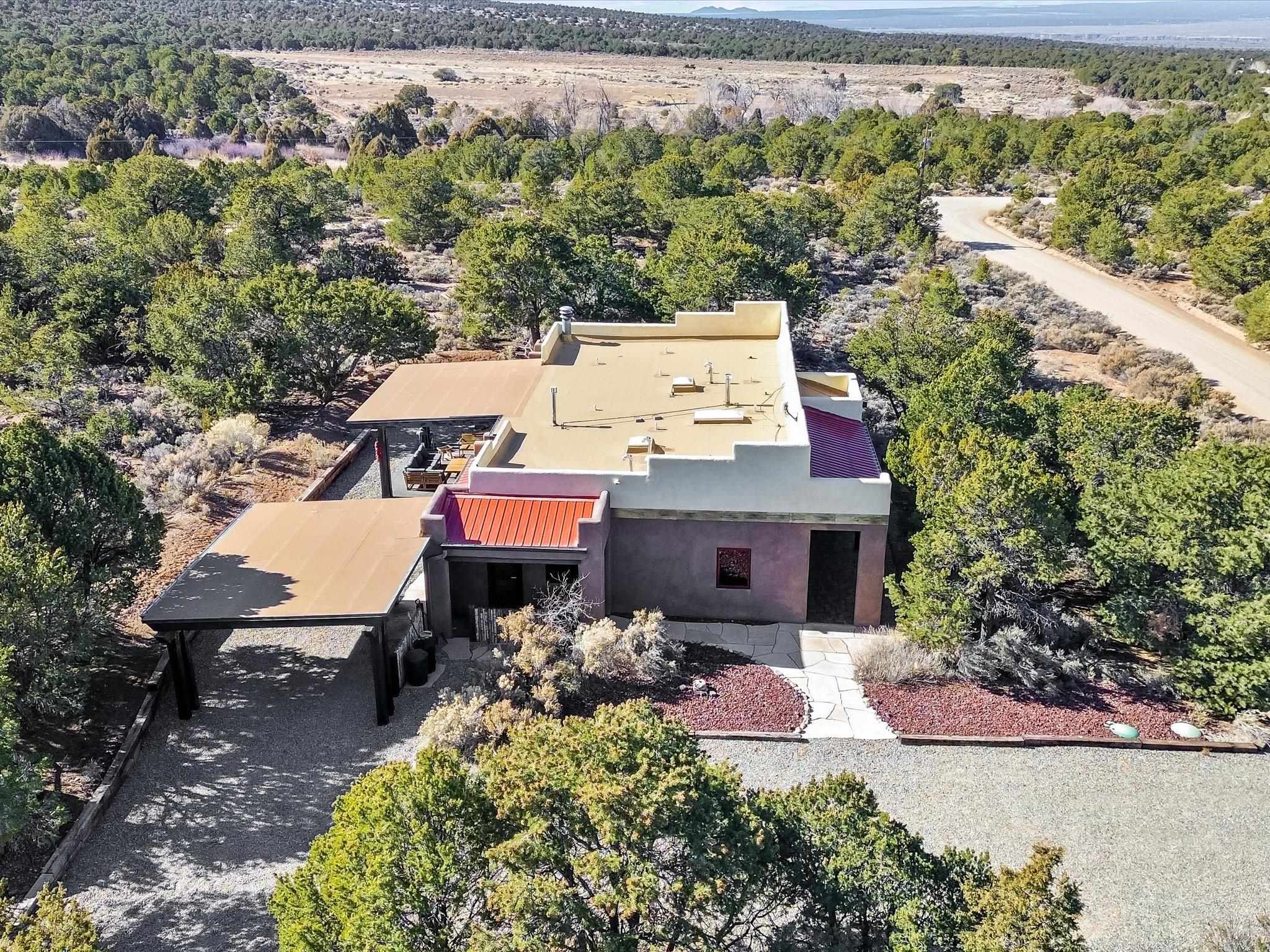 99 Stakeout Drive, Ranchos de Taos, New Mexico image 37