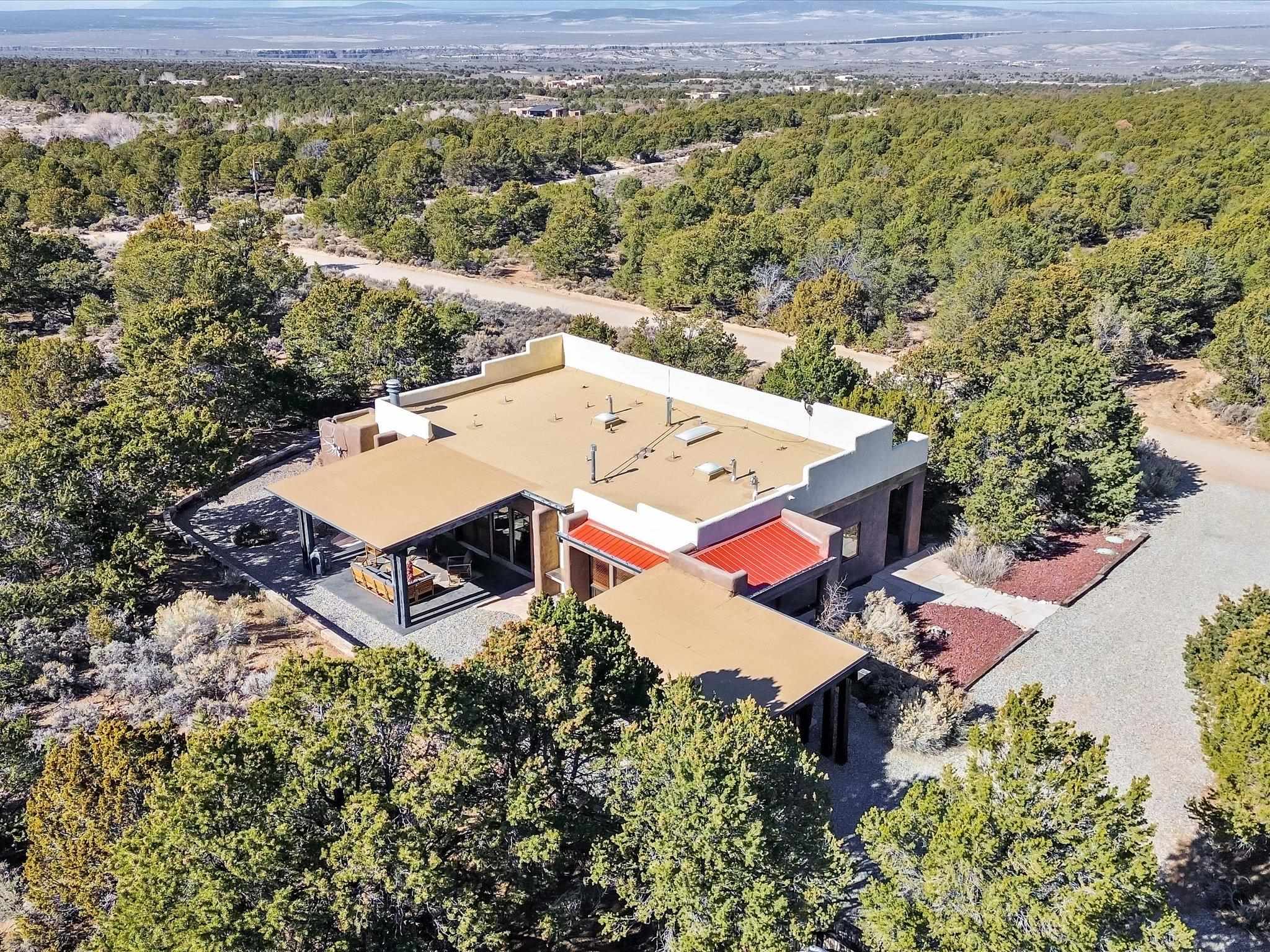 99 Stakeout Drive, Ranchos de Taos, New Mexico image 34