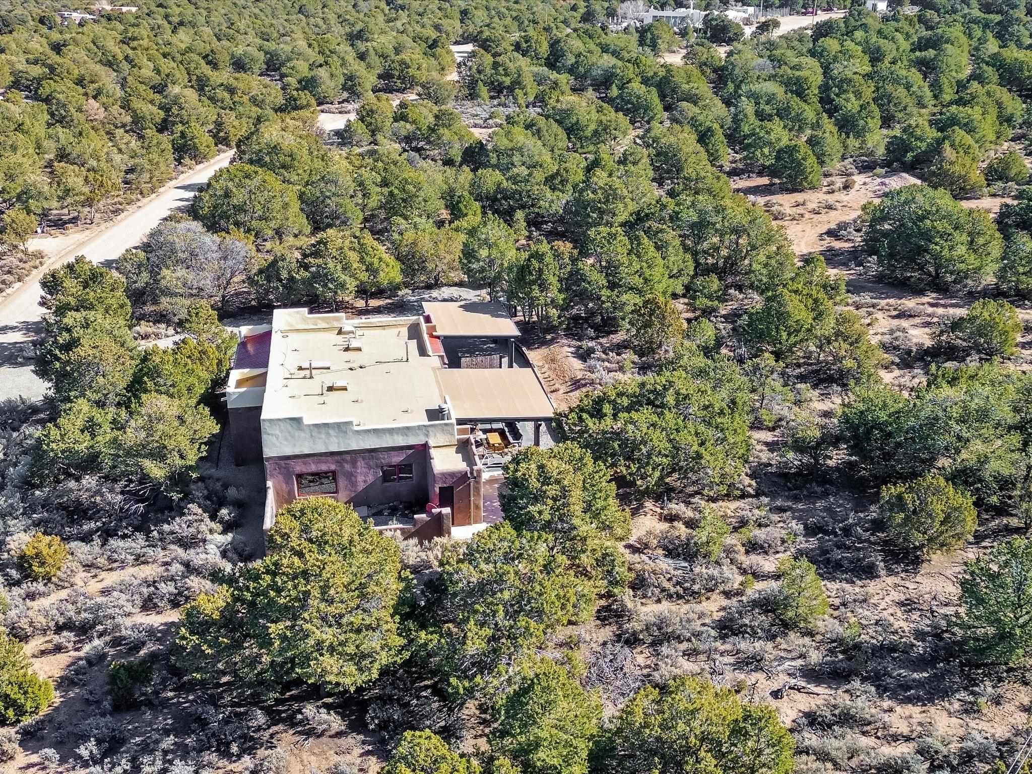 99 Stakeout Drive, Ranchos de Taos, New Mexico image 38