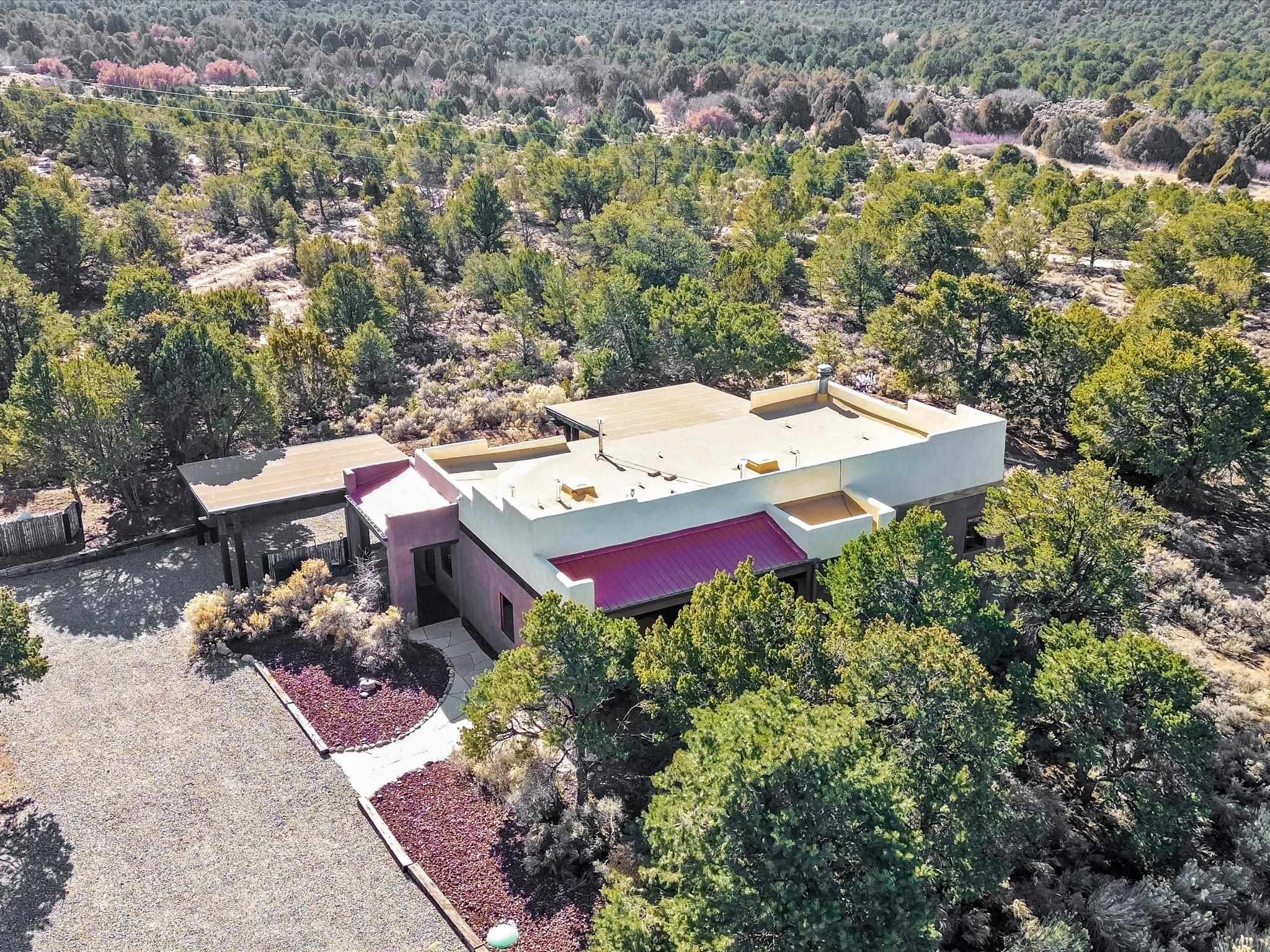 99 Stakeout Drive, Ranchos de Taos, New Mexico image 35