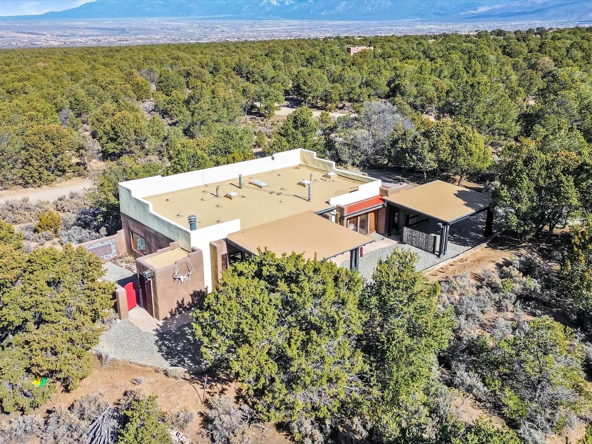 99 Stakeout Drive, Ranchos de Taos, New Mexico image 41