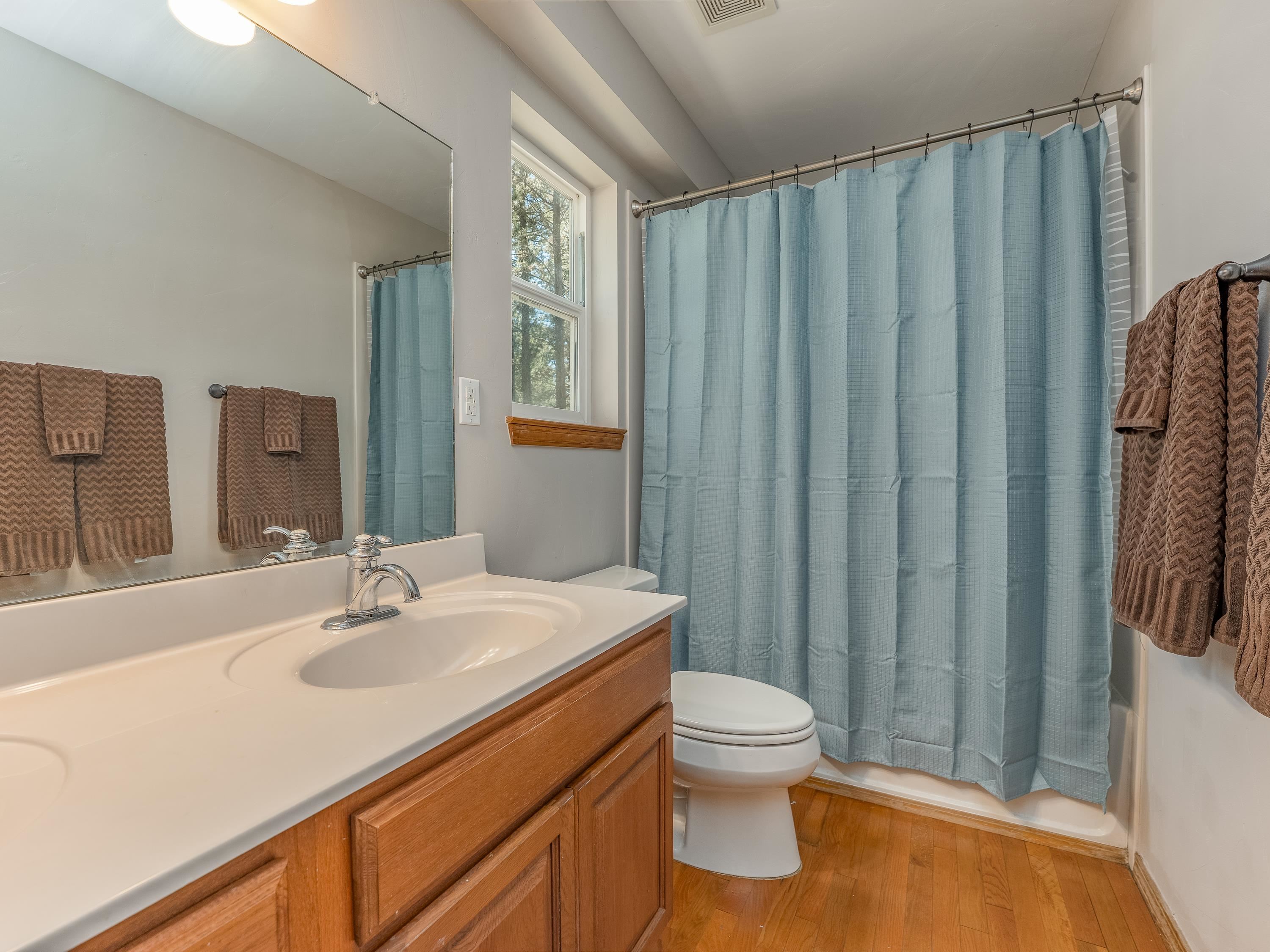 Angel Fire, New Mexico 87710, United States, 3 Bedrooms Bedrooms, ,2 BathroomsBathrooms,Residential,Active,233598