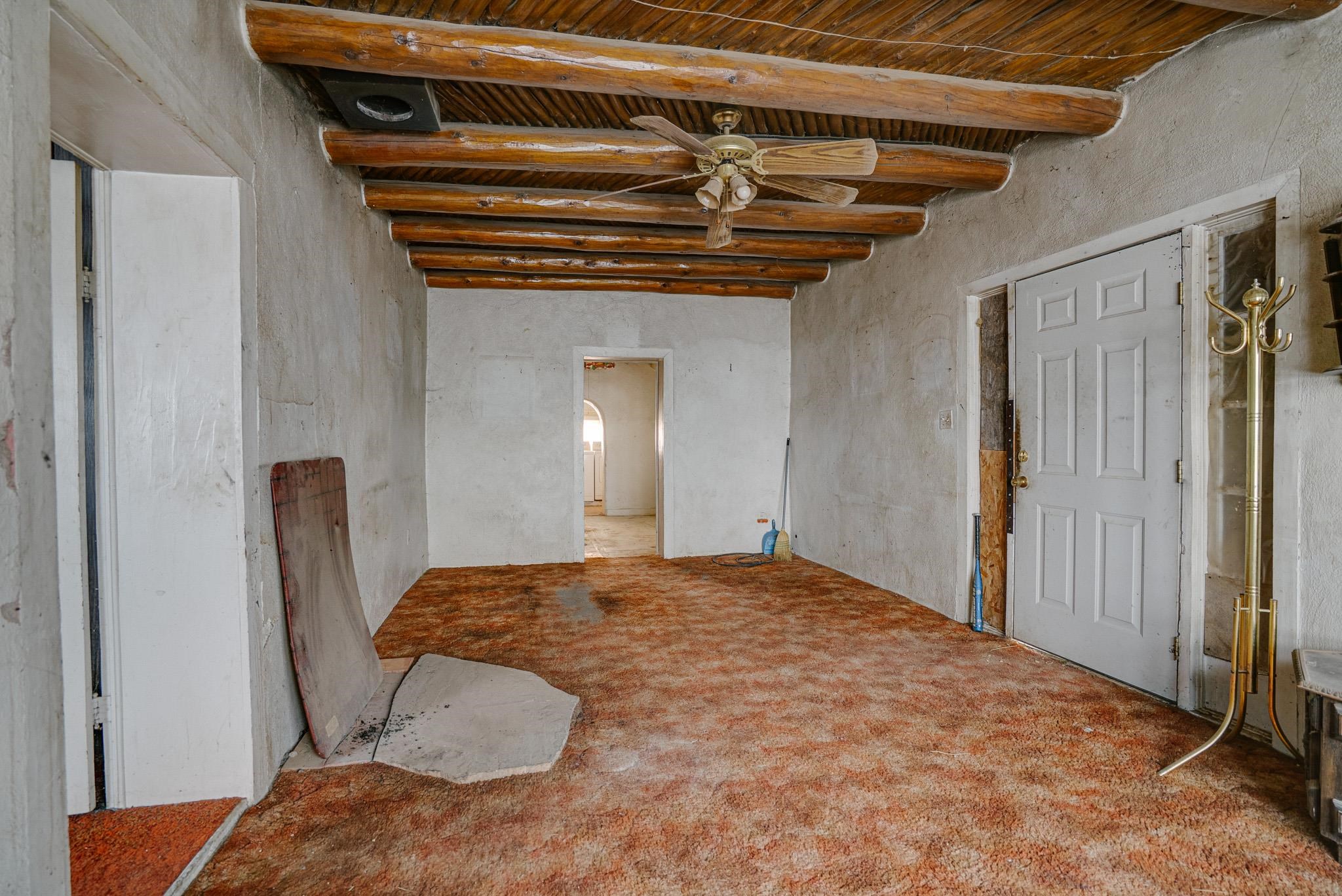 Ranchos De Taos, New Mexico 87557, United States, 2 Bedrooms Bedrooms, ,1 BathroomBathrooms,Residential,Active,236005