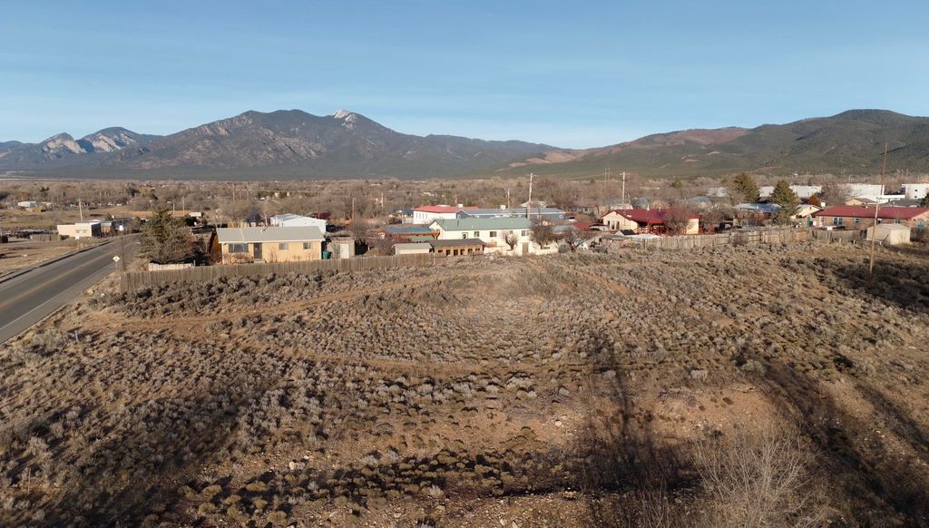 Photo of 809 Salazar Rd, Taos, NM 87557 (MLS # 114502)