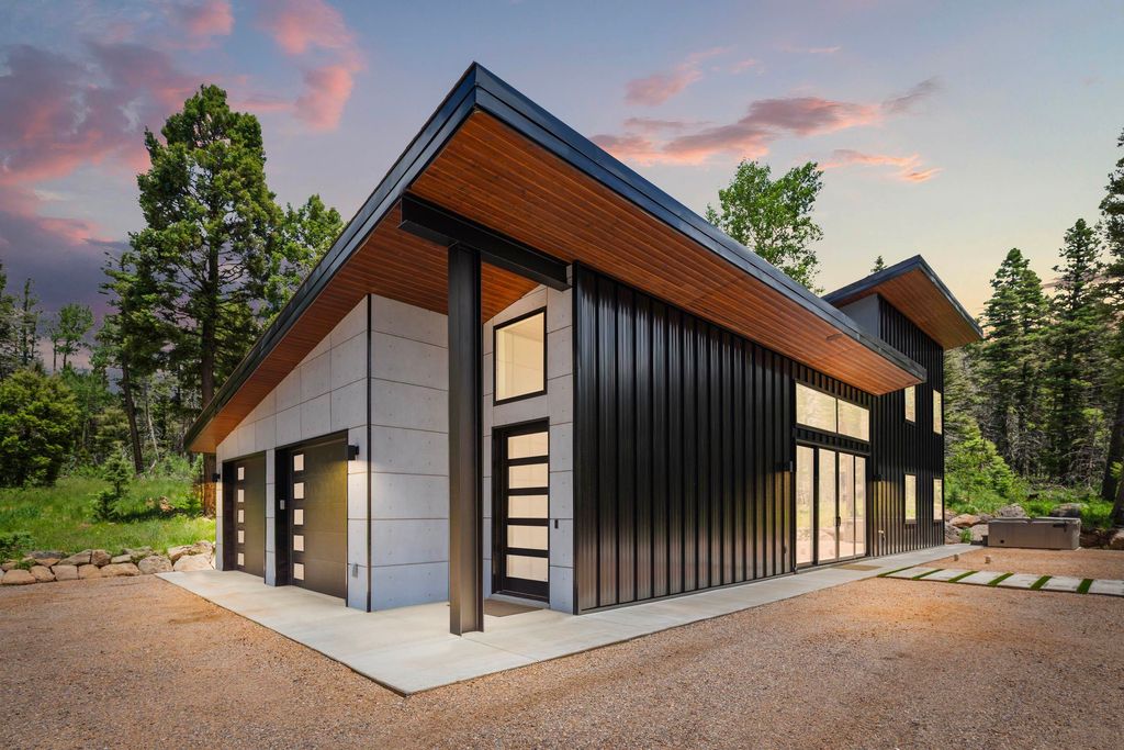 Photo of 31 Skyview Way, Angel Fire, NM 87710 (MLS # 113614)