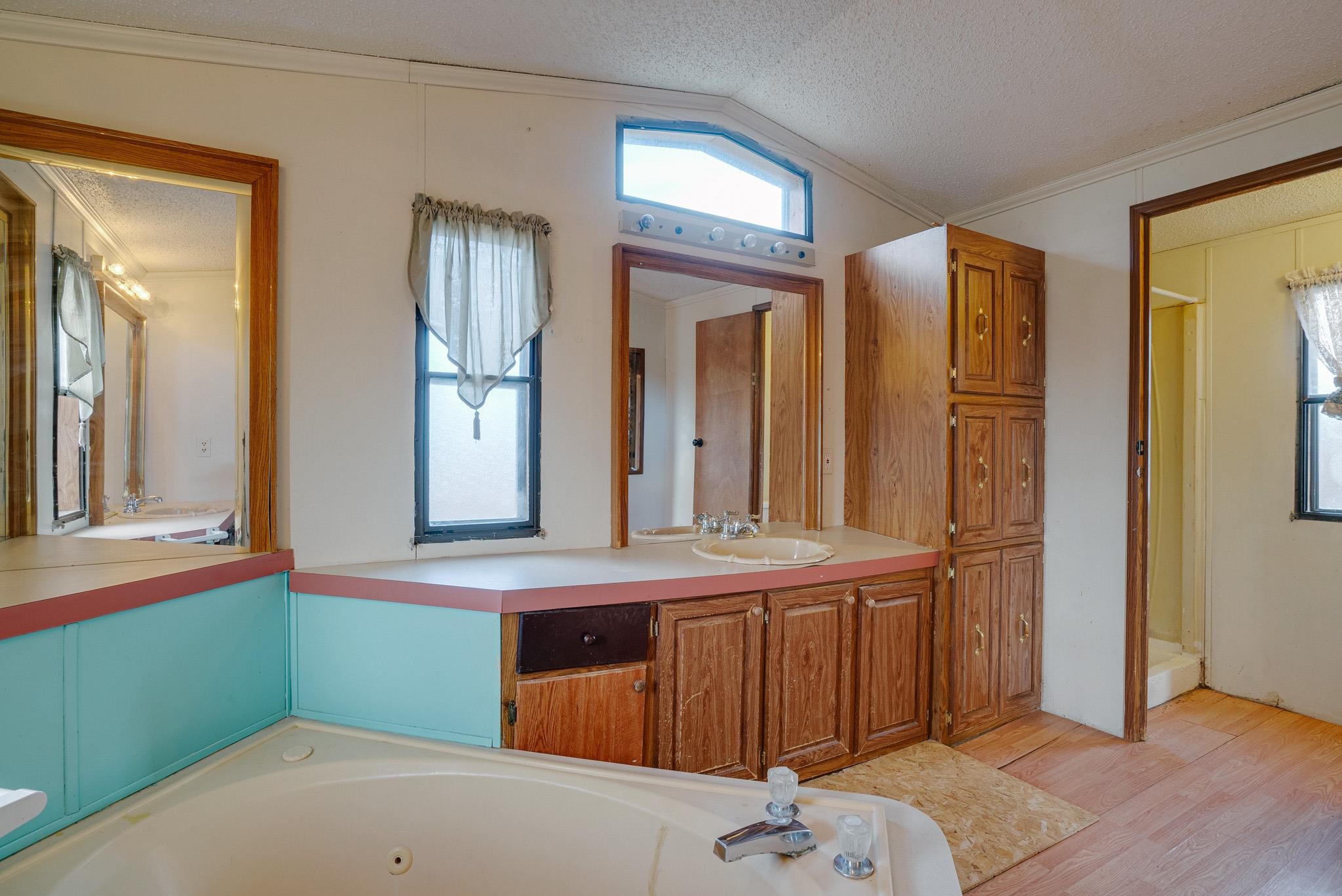 Taos, New Mexico 87571, United States, 2 Bedrooms Bedrooms, ,2 BathroomsBathrooms,Residential,Active,167956