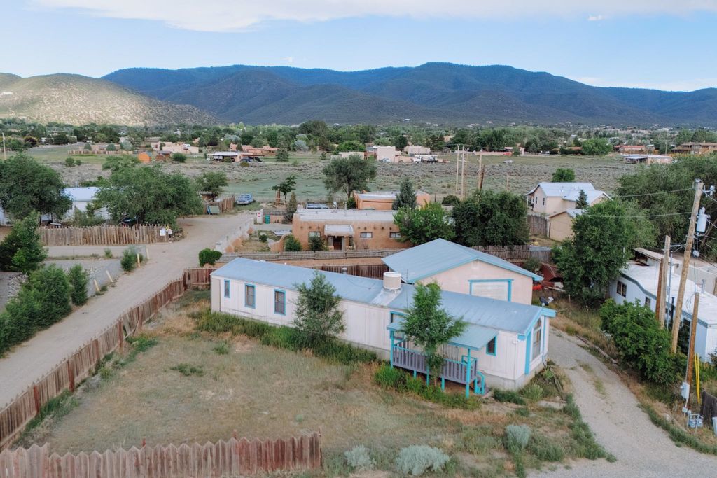 Photo of 801 Gusdorf Road, Taos, NM 87571 (MLS # 113641)