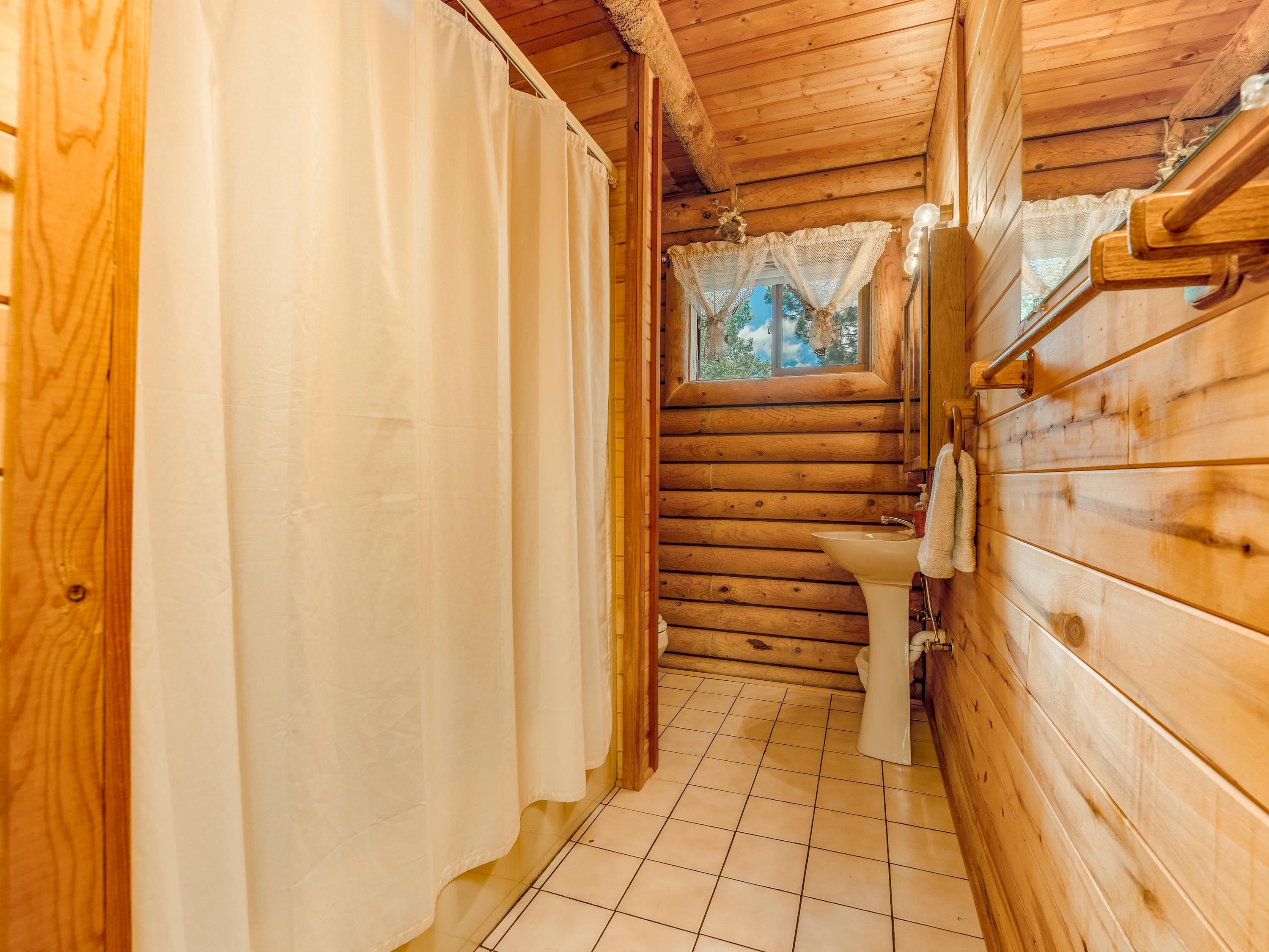 Angel Fire, New Mexico 87710, United States, 3 Bedrooms Bedrooms, ,2 BathroomsBathrooms,Residential,Pending,181770