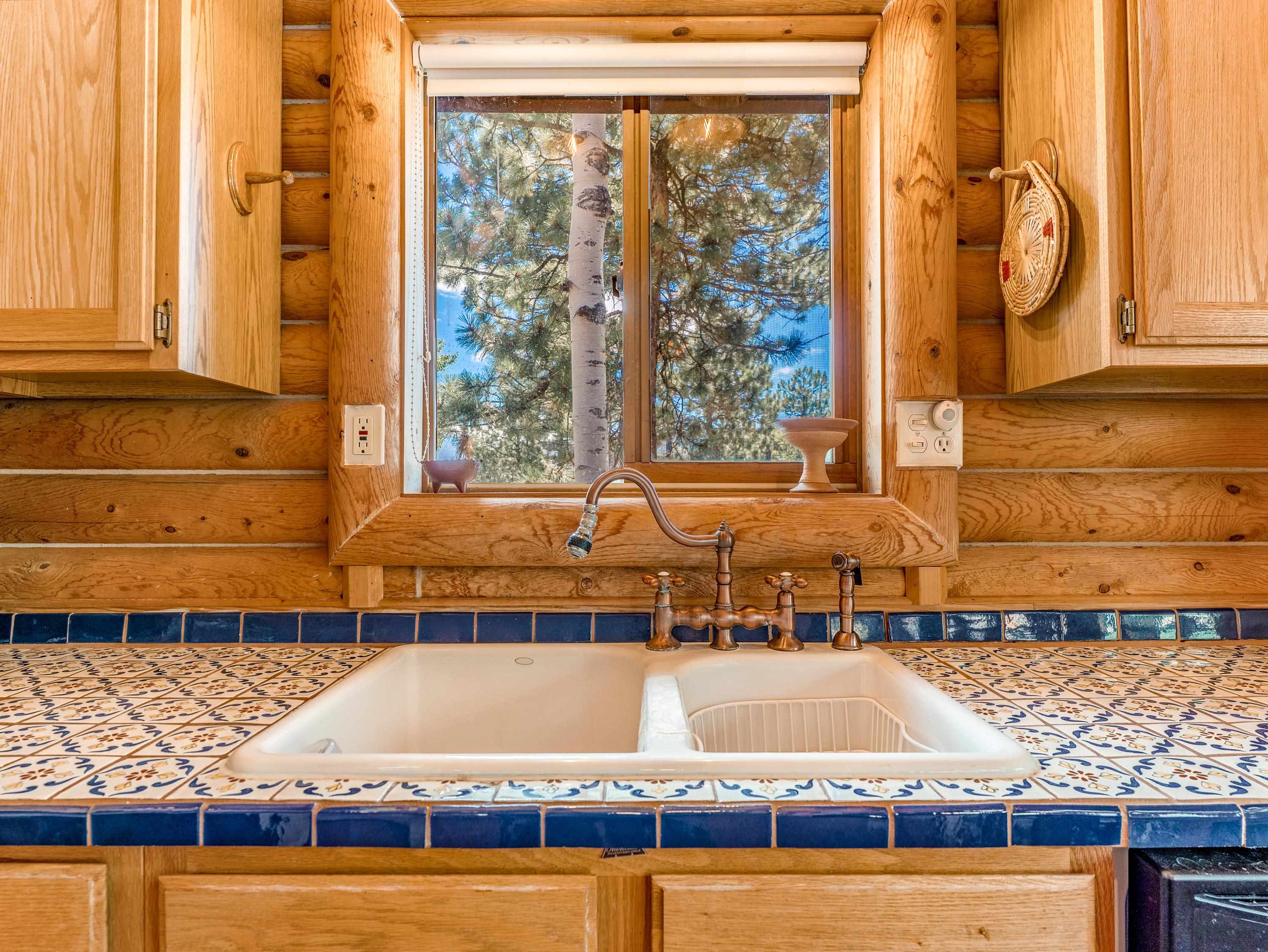 Angel Fire, New Mexico 87710, United States, 3 Bedrooms Bedrooms, ,2 BathroomsBathrooms,Residential,Pending,181770