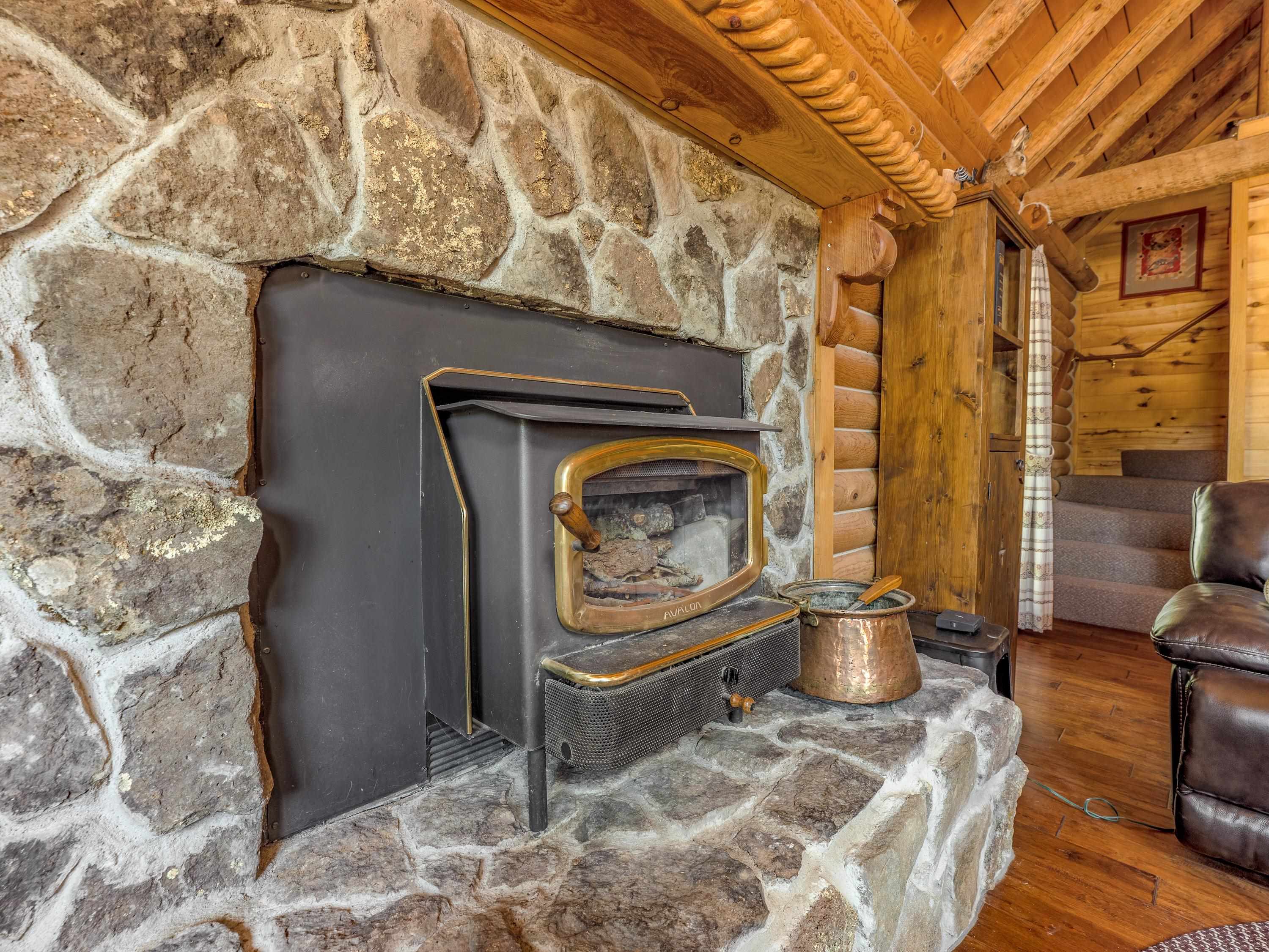 Angel Fire, New Mexico 87710, United States, 3 Bedrooms Bedrooms, ,2 BathroomsBathrooms,Residential,Pending,181770