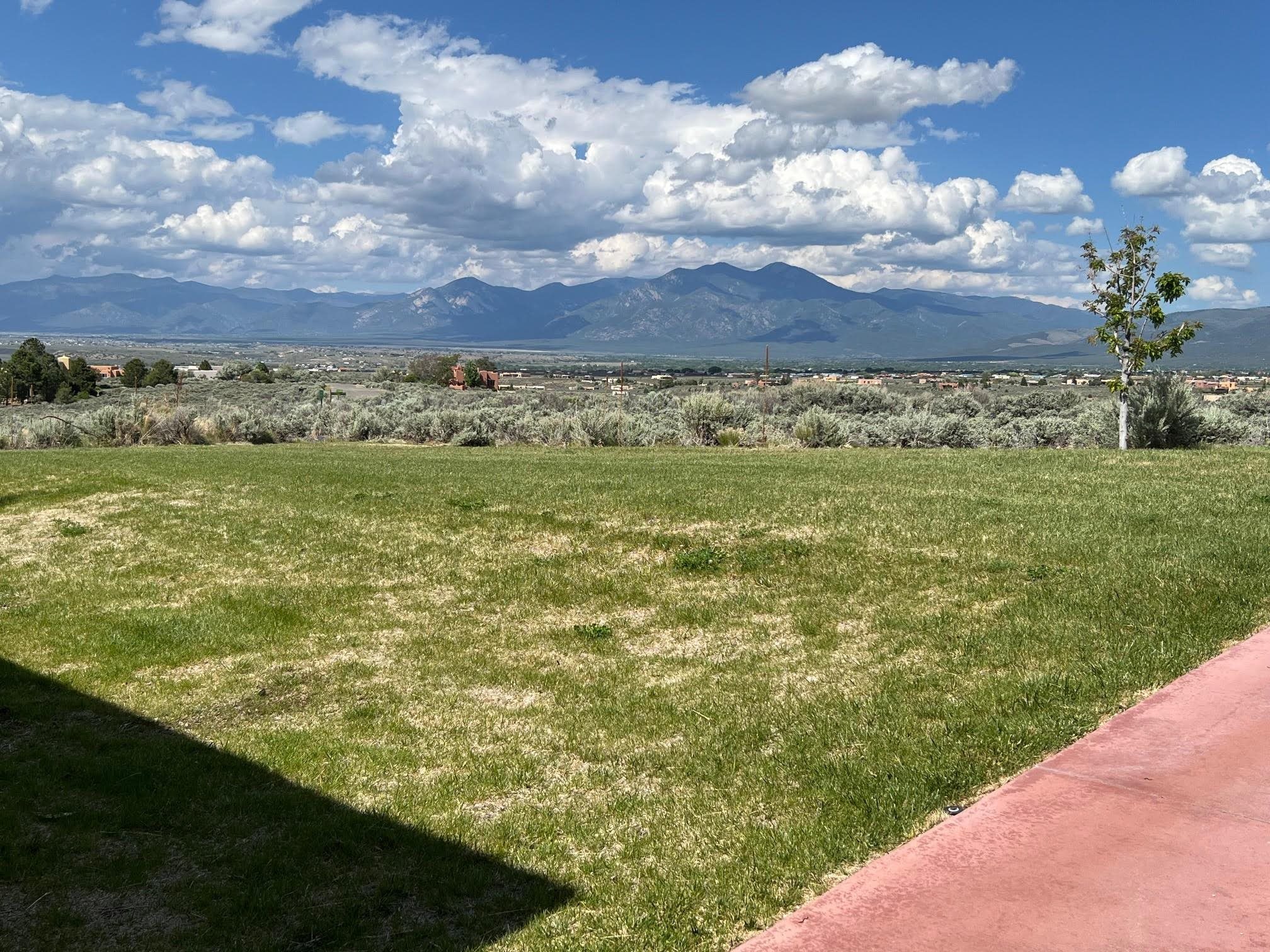 8 Golf Course Drive, Ranchos de Taos, New Mexico image 14